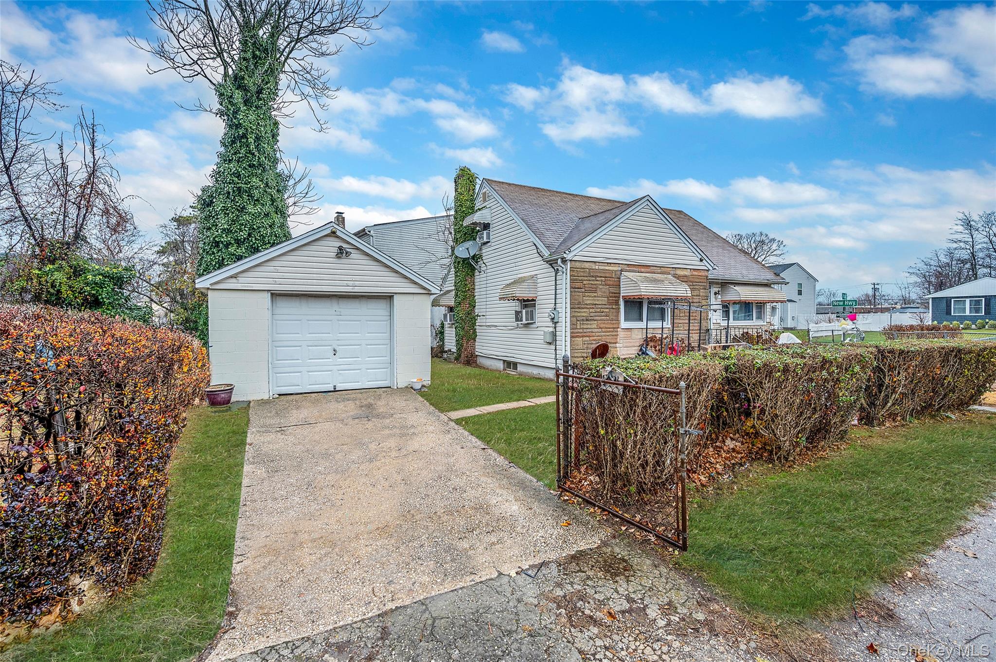 3 Poplar Road, Amityville, NY 11701