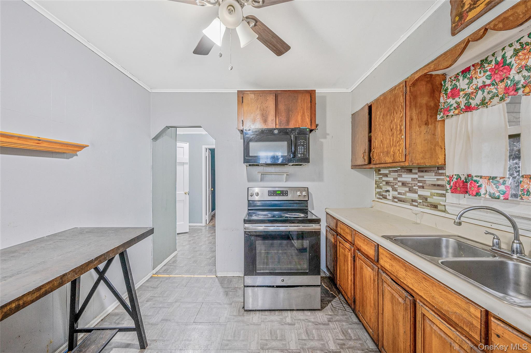 3 Poplar Road, Amityville, NY 11701