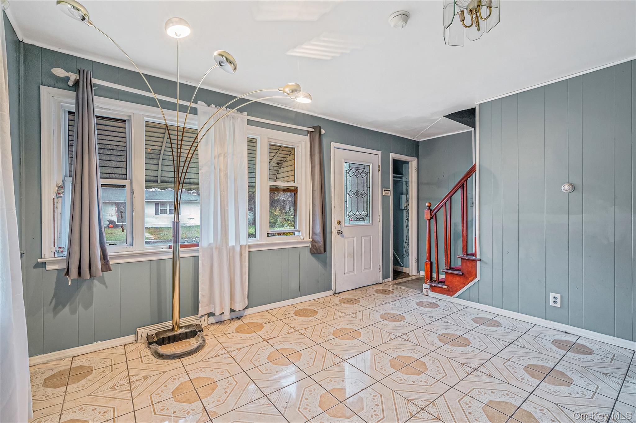 3 Poplar Road, Amityville, NY 11701