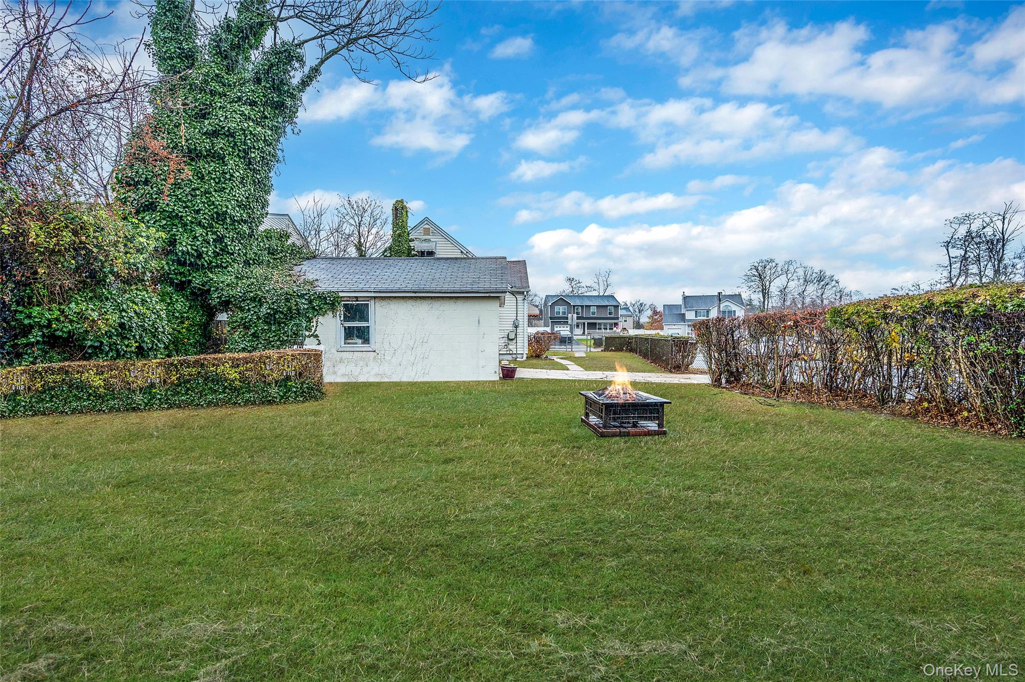 3 Poplar Road, Amityville, NY 11701