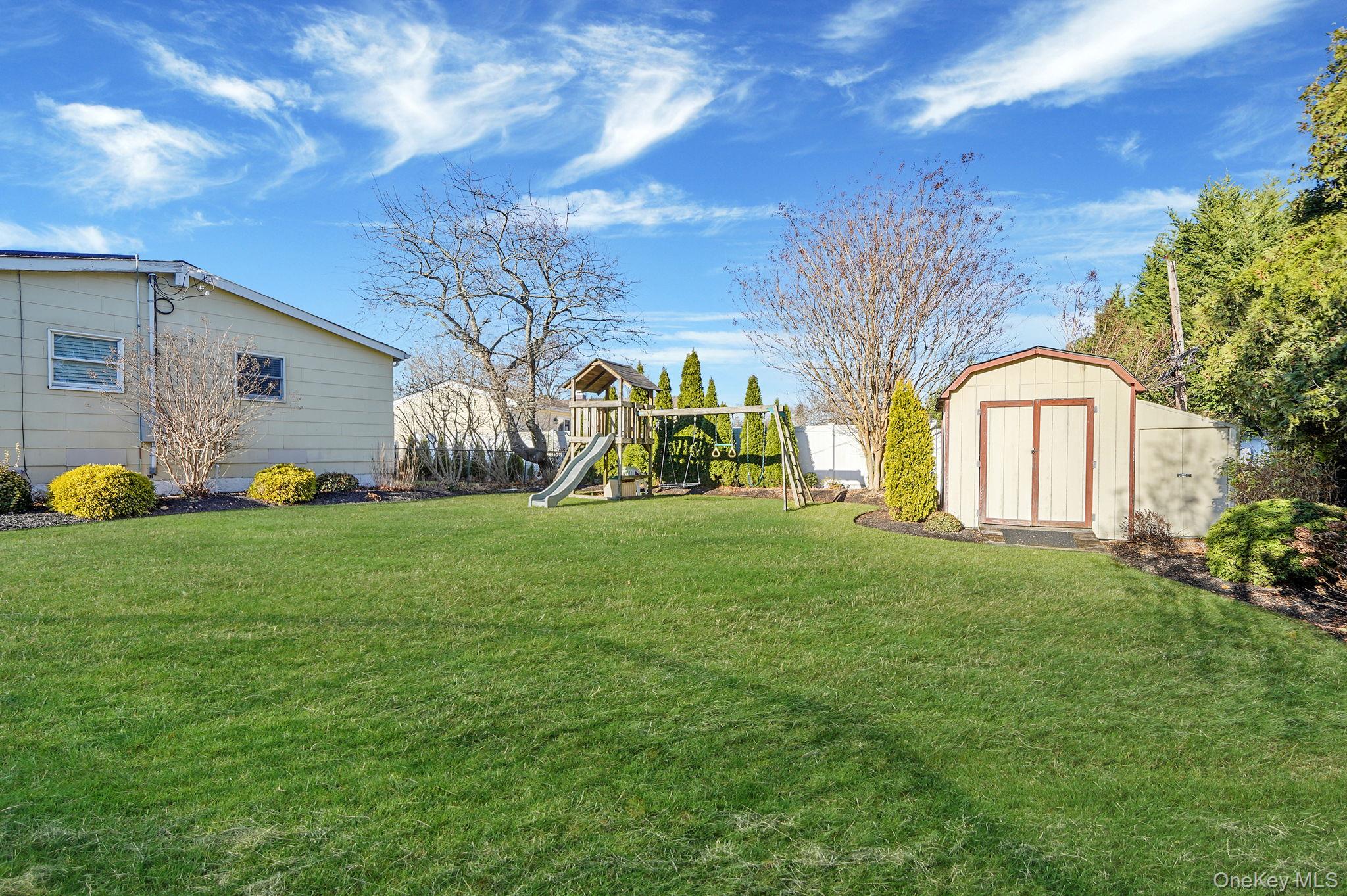 15 Penn Drive, Smithtown, NY 11787