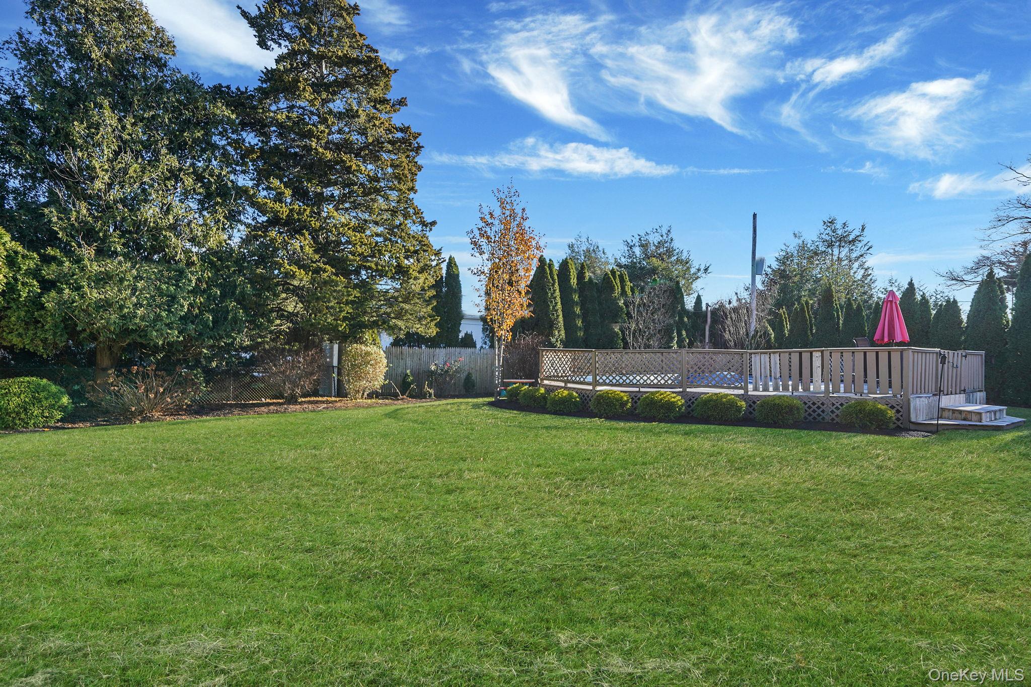 15 Penn Drive, Smithtown, NY 11787