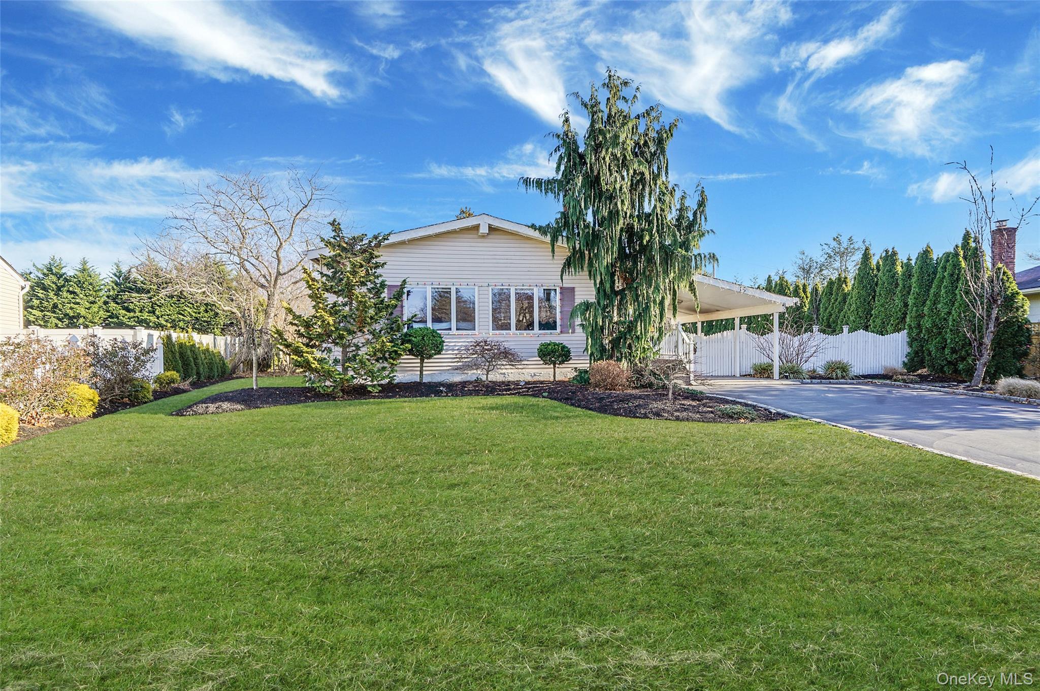 15 Penn Drive, Smithtown, NY 11787