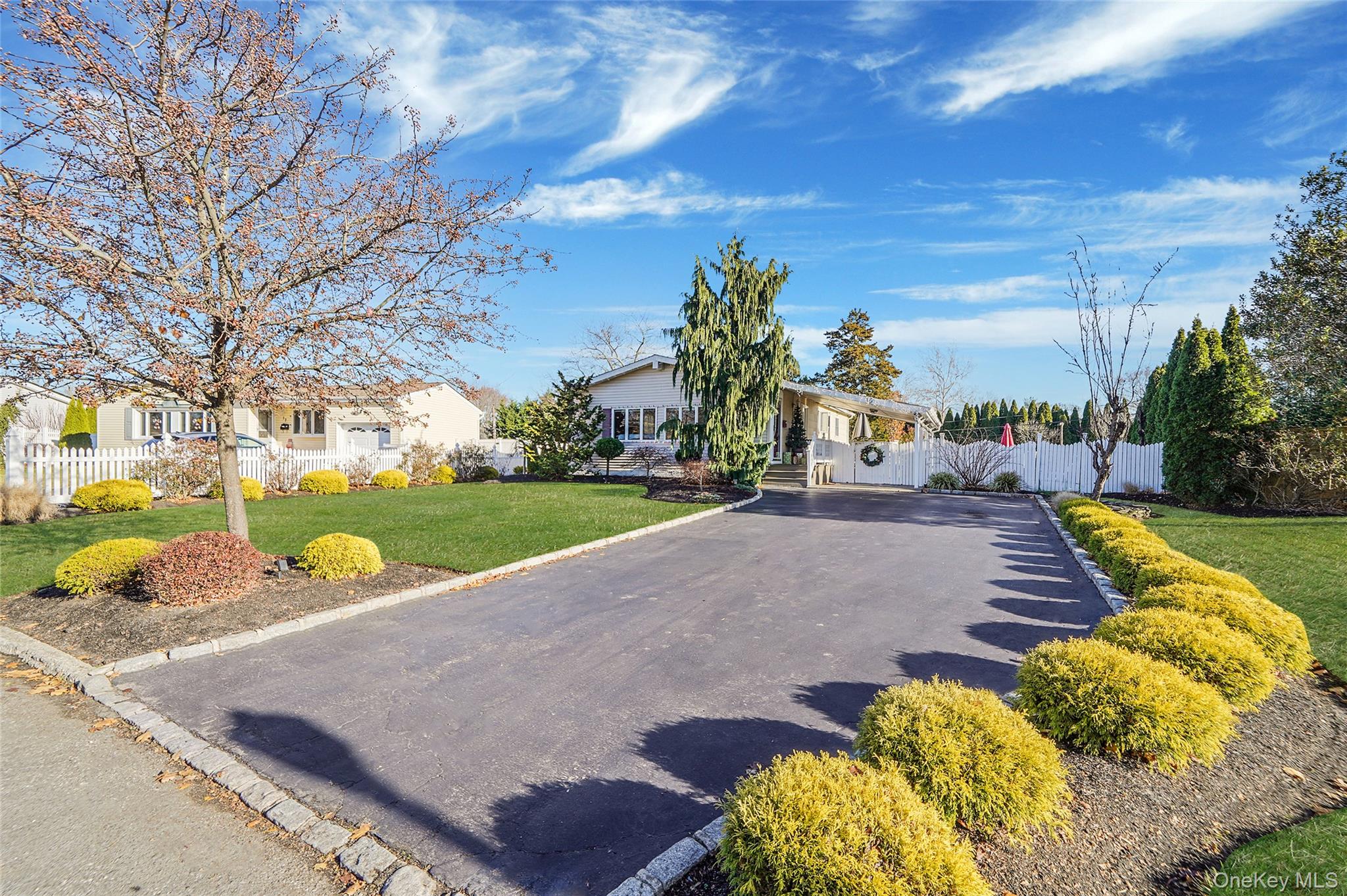 15 Penn Drive, Smithtown, NY 11787