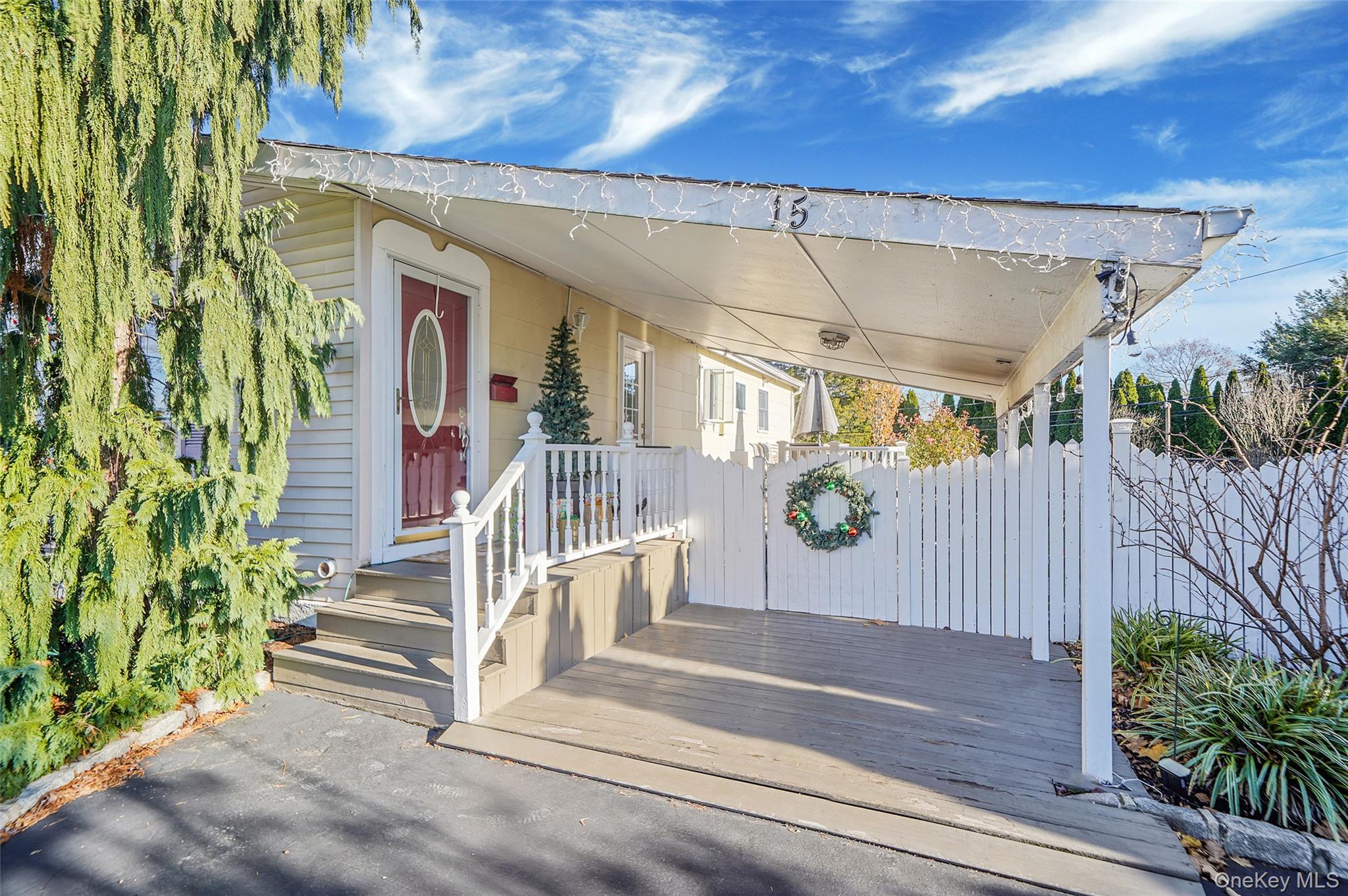 15 Penn Drive, Smithtown, NY 11787