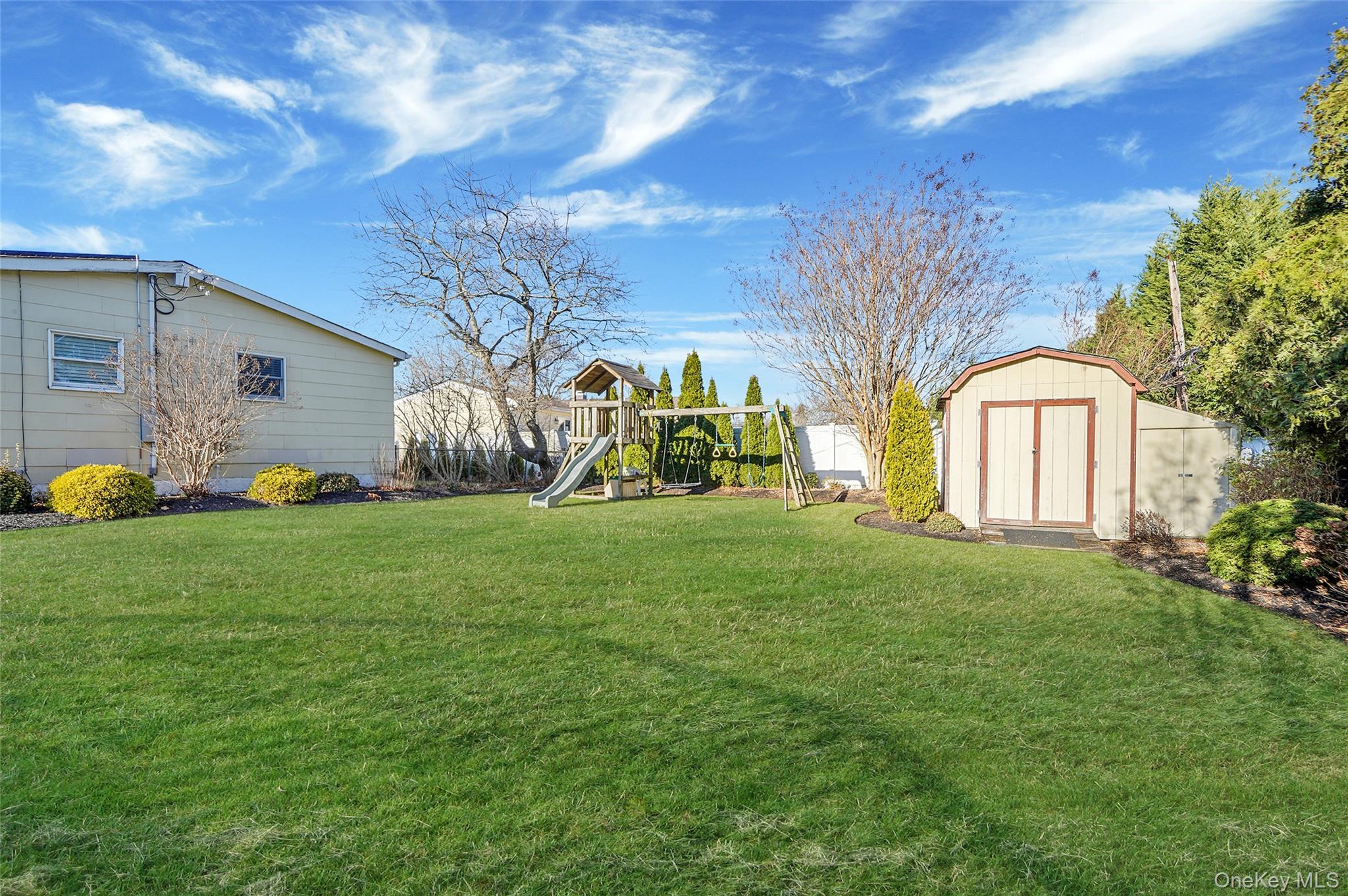 15 Penn Drive, Smithtown, NY 11787