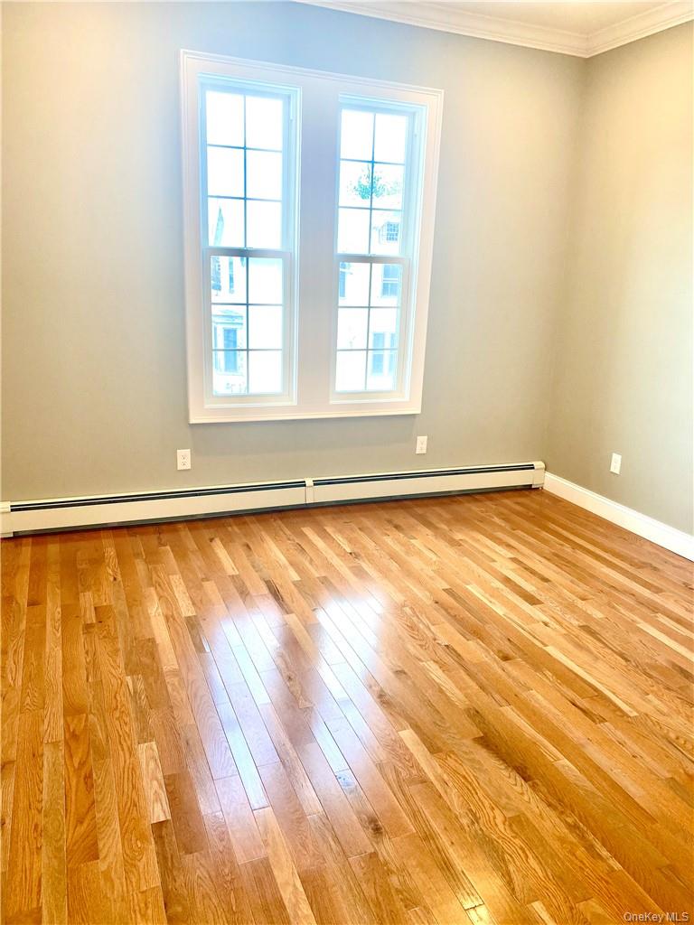 26 Courtland Street # 2R, Middletown, NY 10940