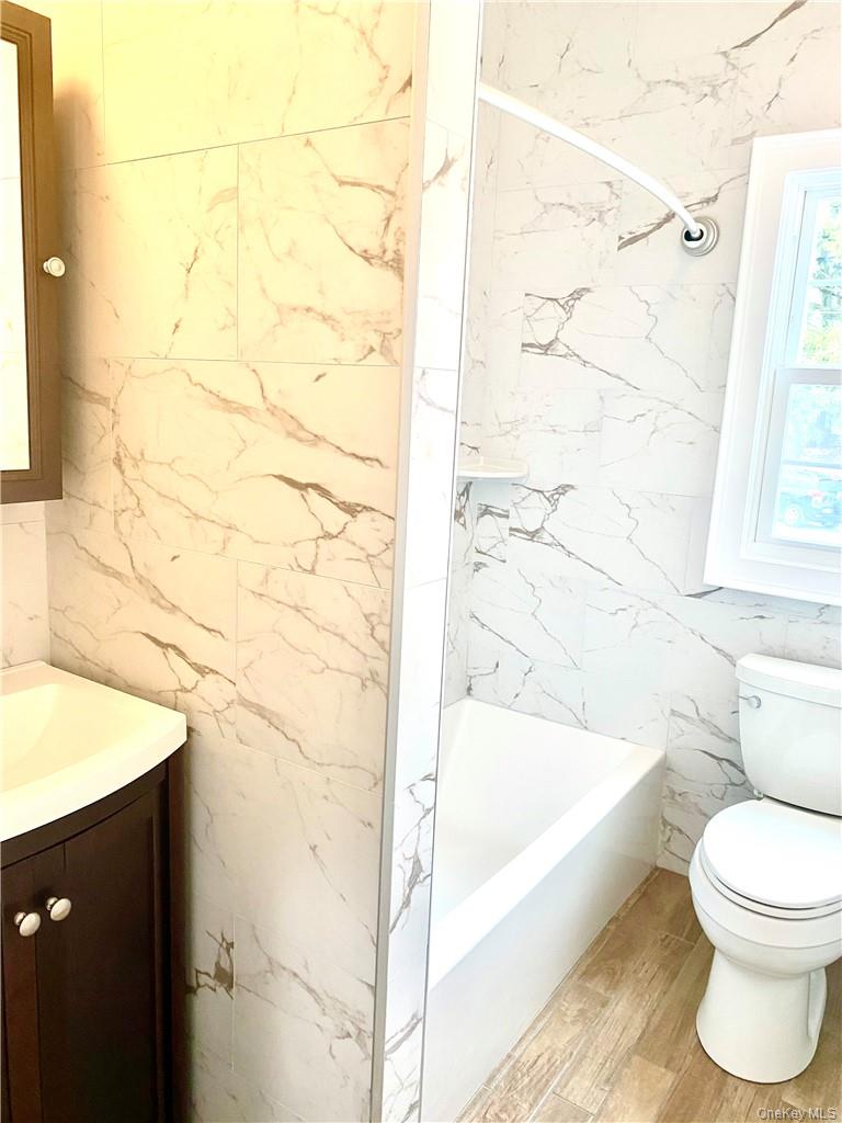 26 Courtland Street # 2R, Middletown, NY 10940