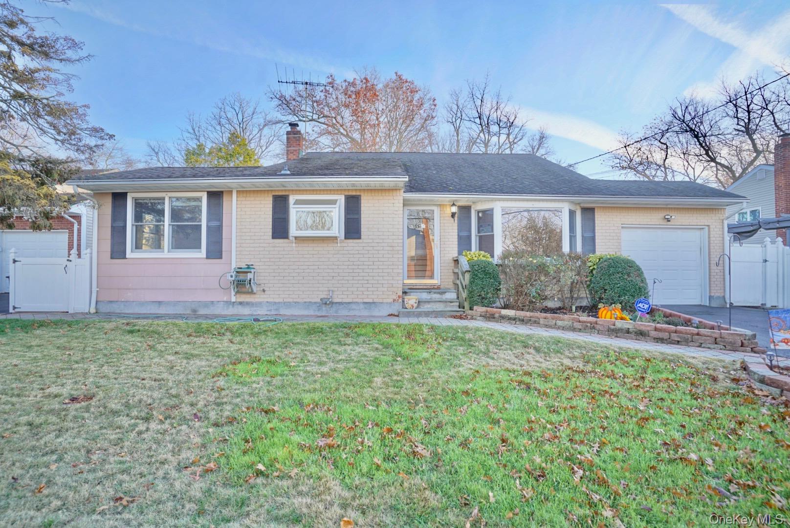 34 Oakley Drive, Huntington, NY 11746