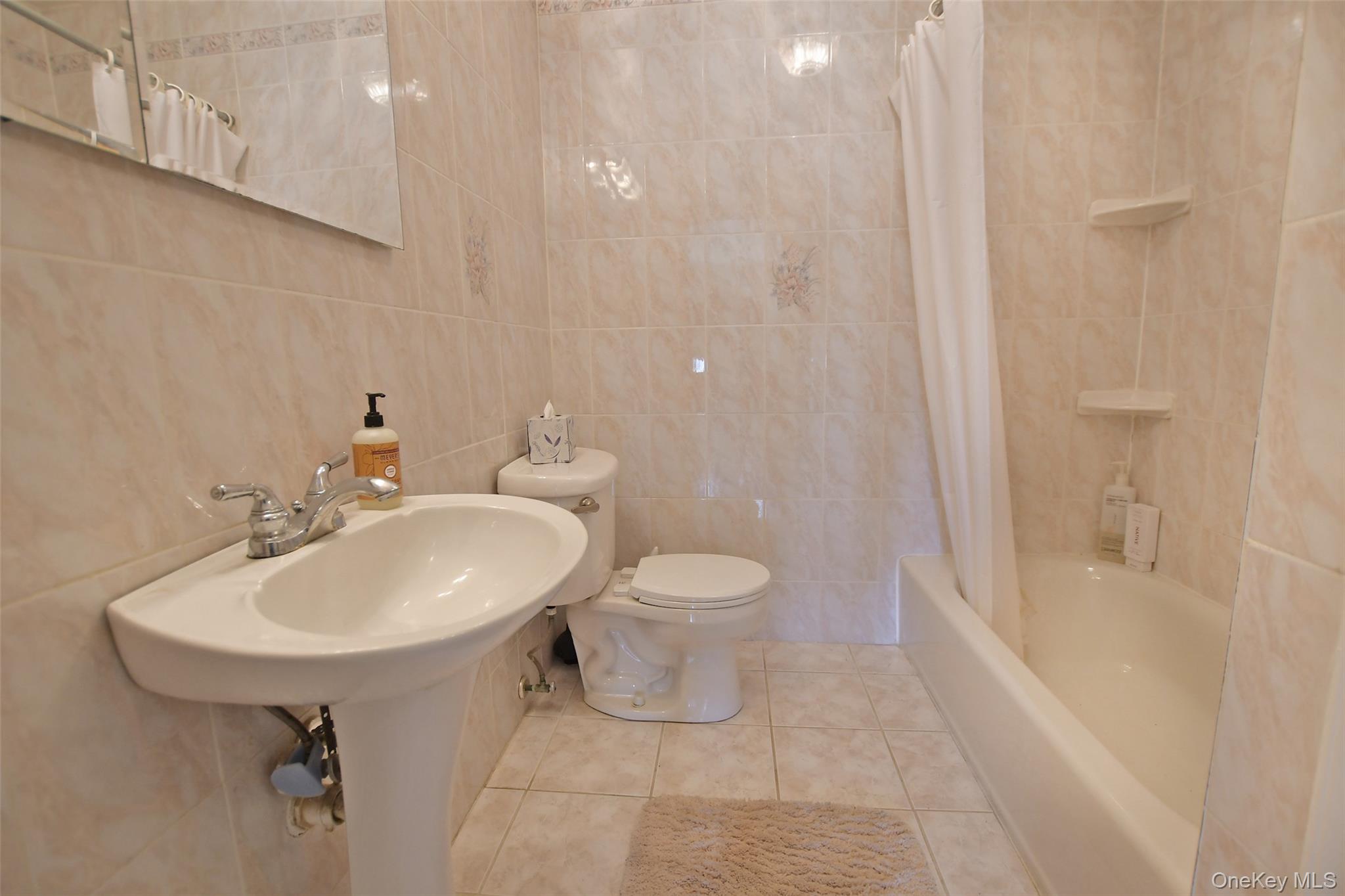 7 Maple Road, Middle Island, NY 11953