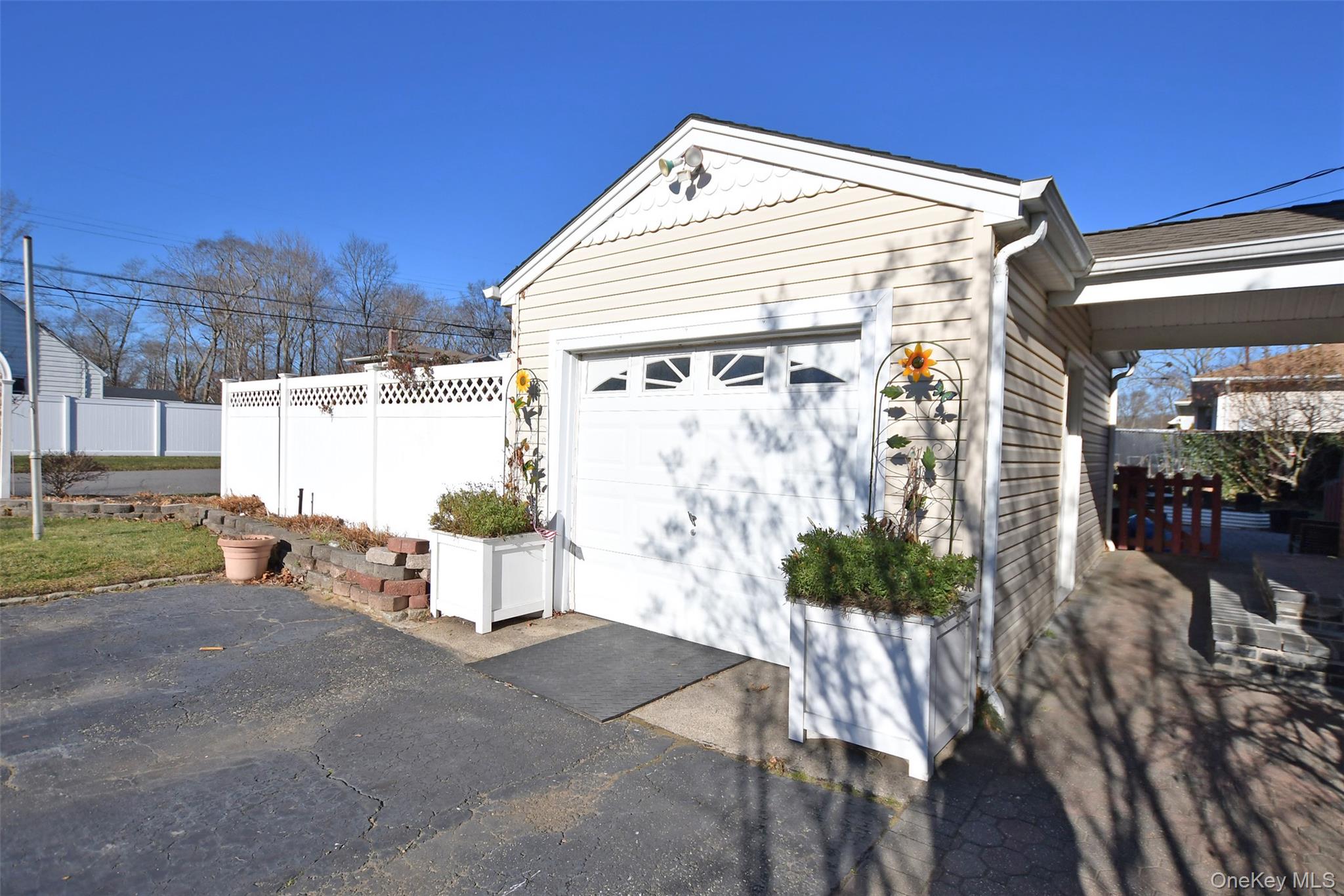 7 Maple Road, Middle Island, NY 11953