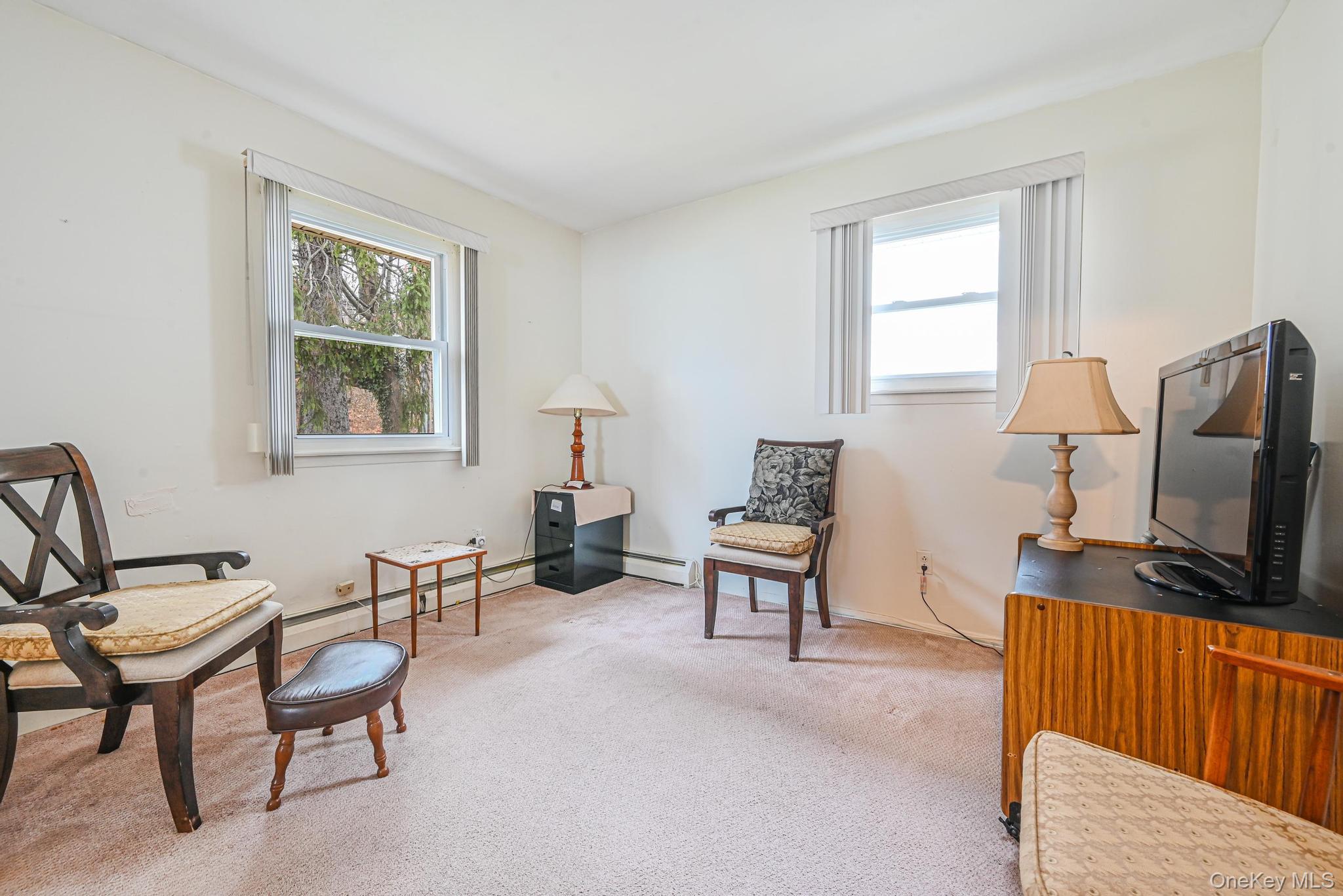 45 Roslyn Road, Roslyn Heights, NY 11577