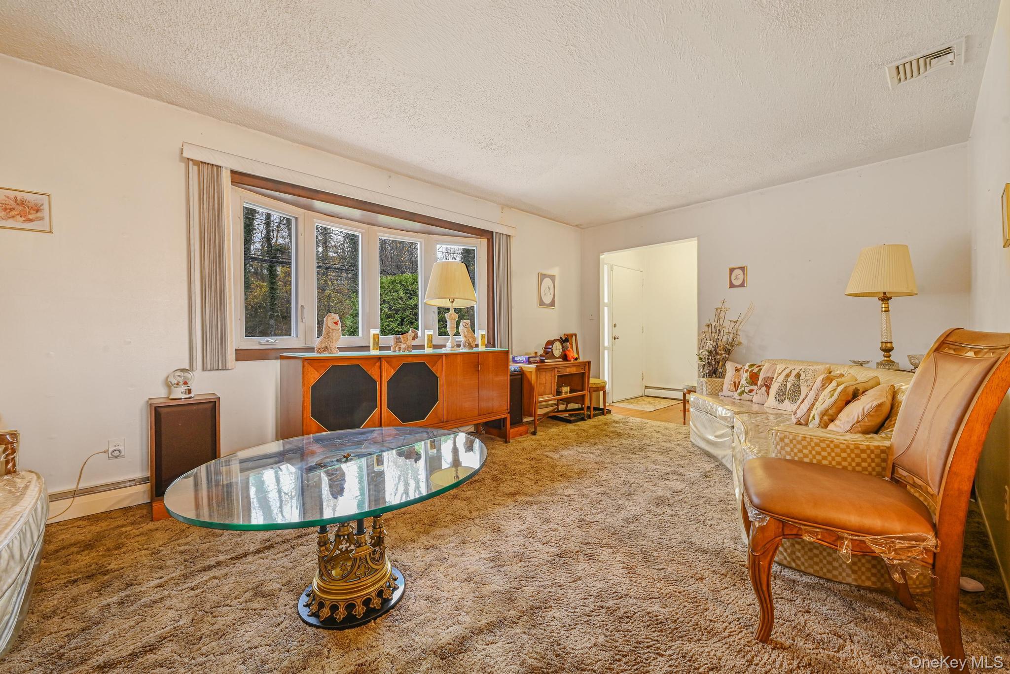 45 Roslyn Road, Roslyn Heights, NY 11577