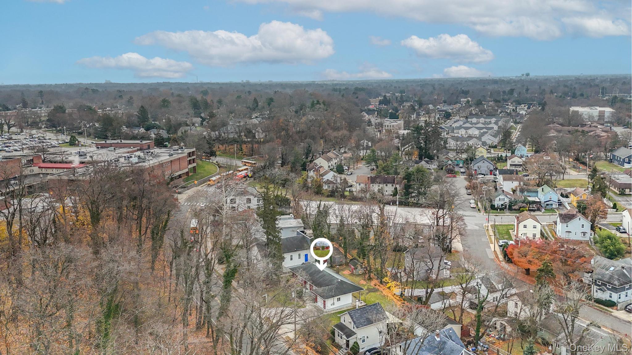 45 Roslyn Road, Roslyn Heights, NY 11577