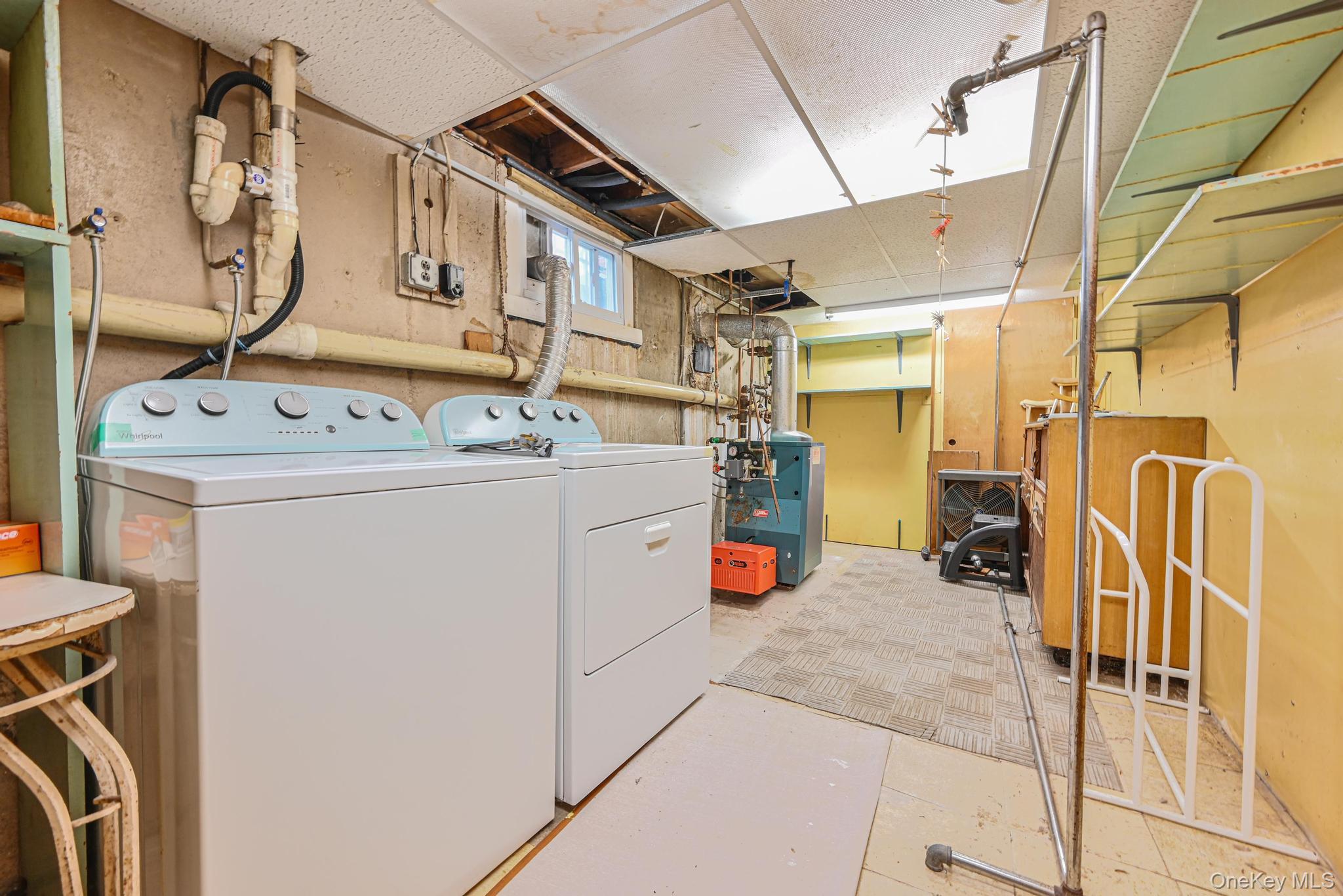 45 Roslyn Road, Roslyn Heights, NY 11577