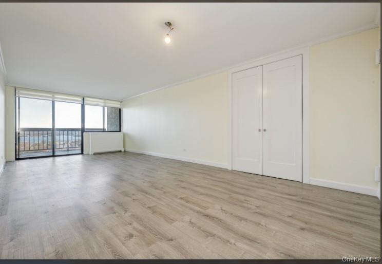 2 BAY CLUB Drive # 17Z2, Bayside, NY 11360