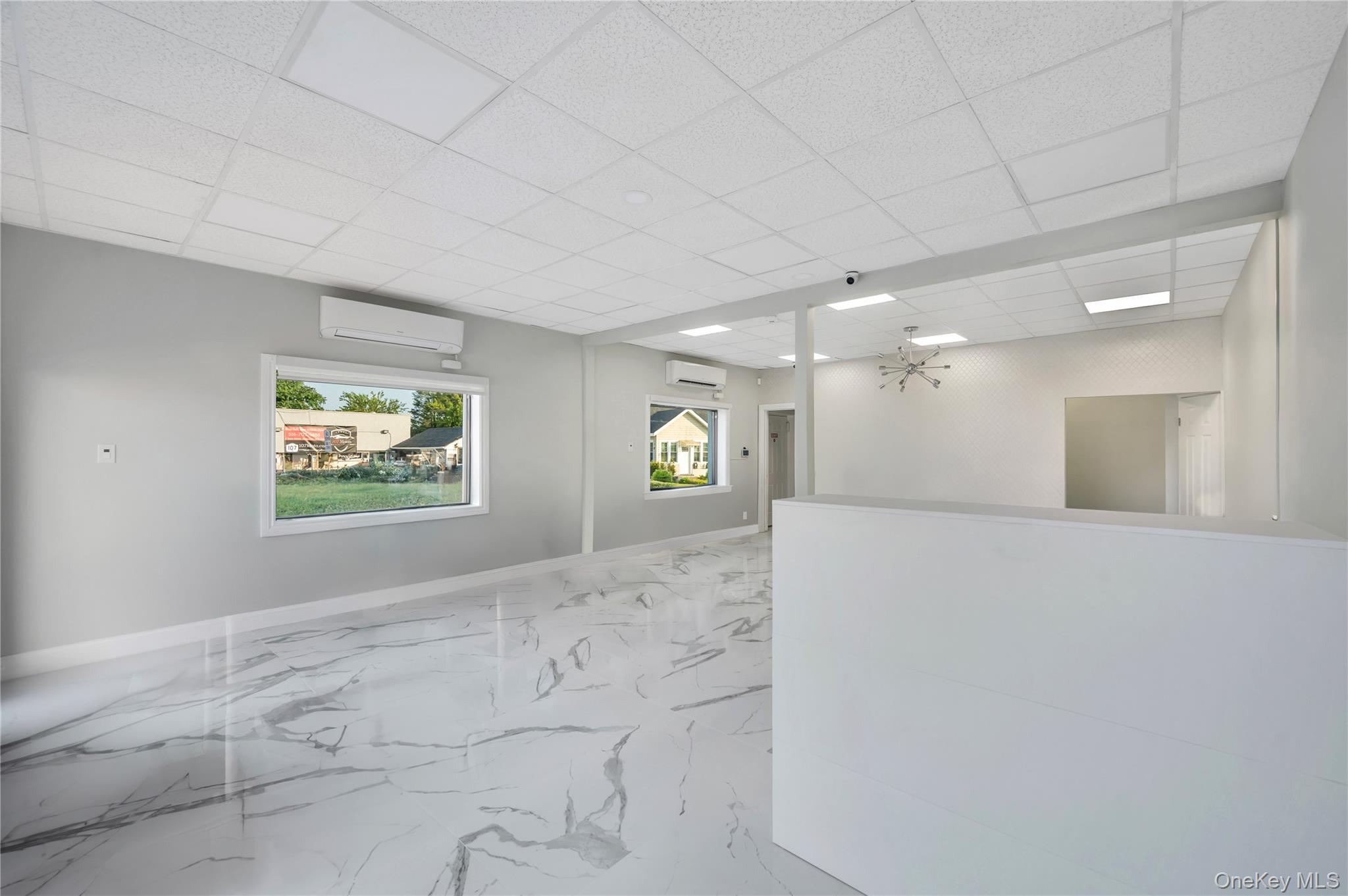 424 S Broadway, Hicksville, NY 11801