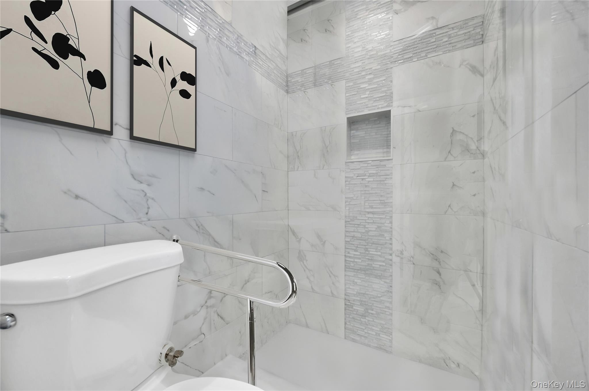 424 S Broadway, Hicksville, NY 11801