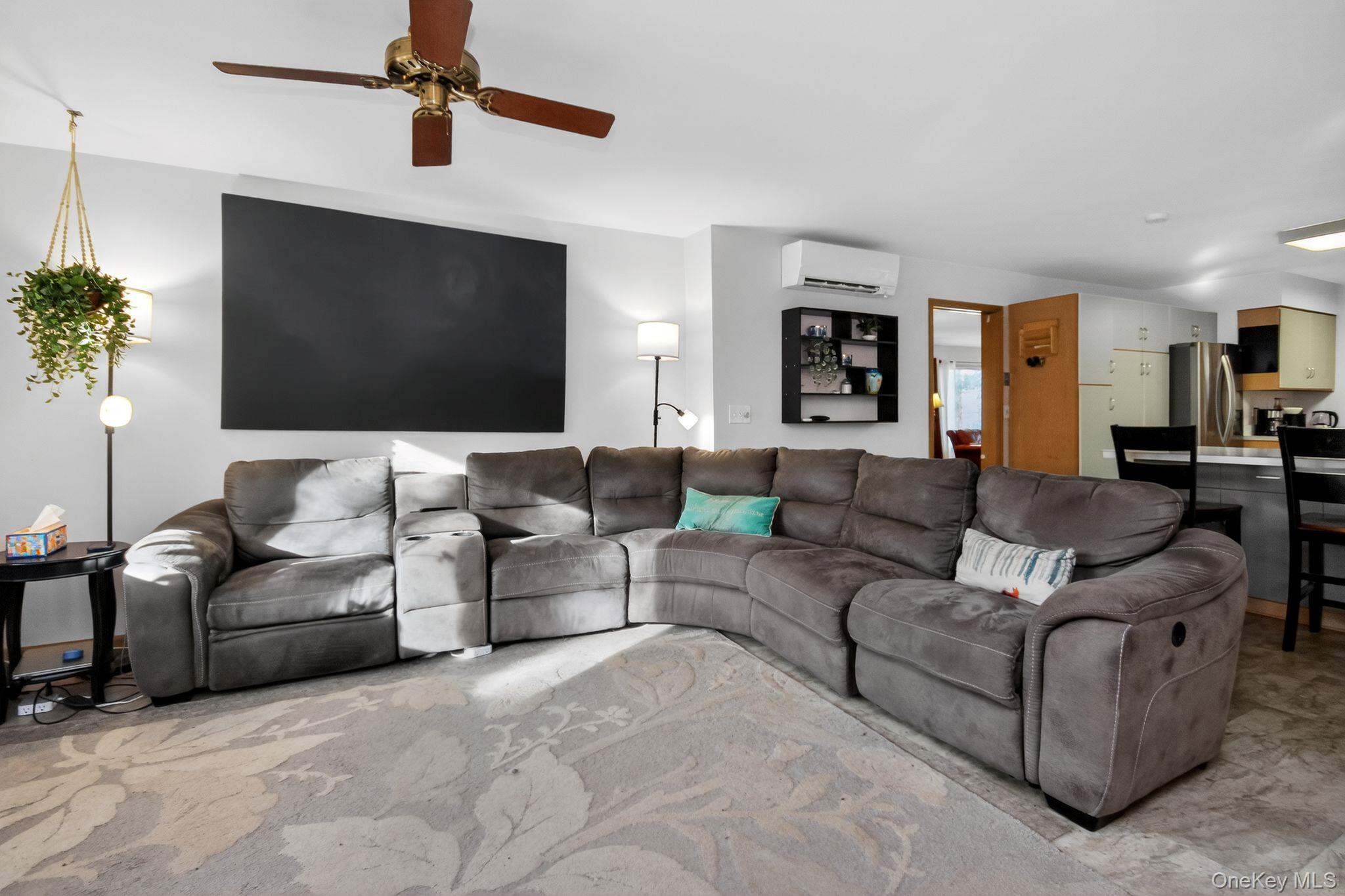 4 Carlyle Road, Hyde Park, NY 12538