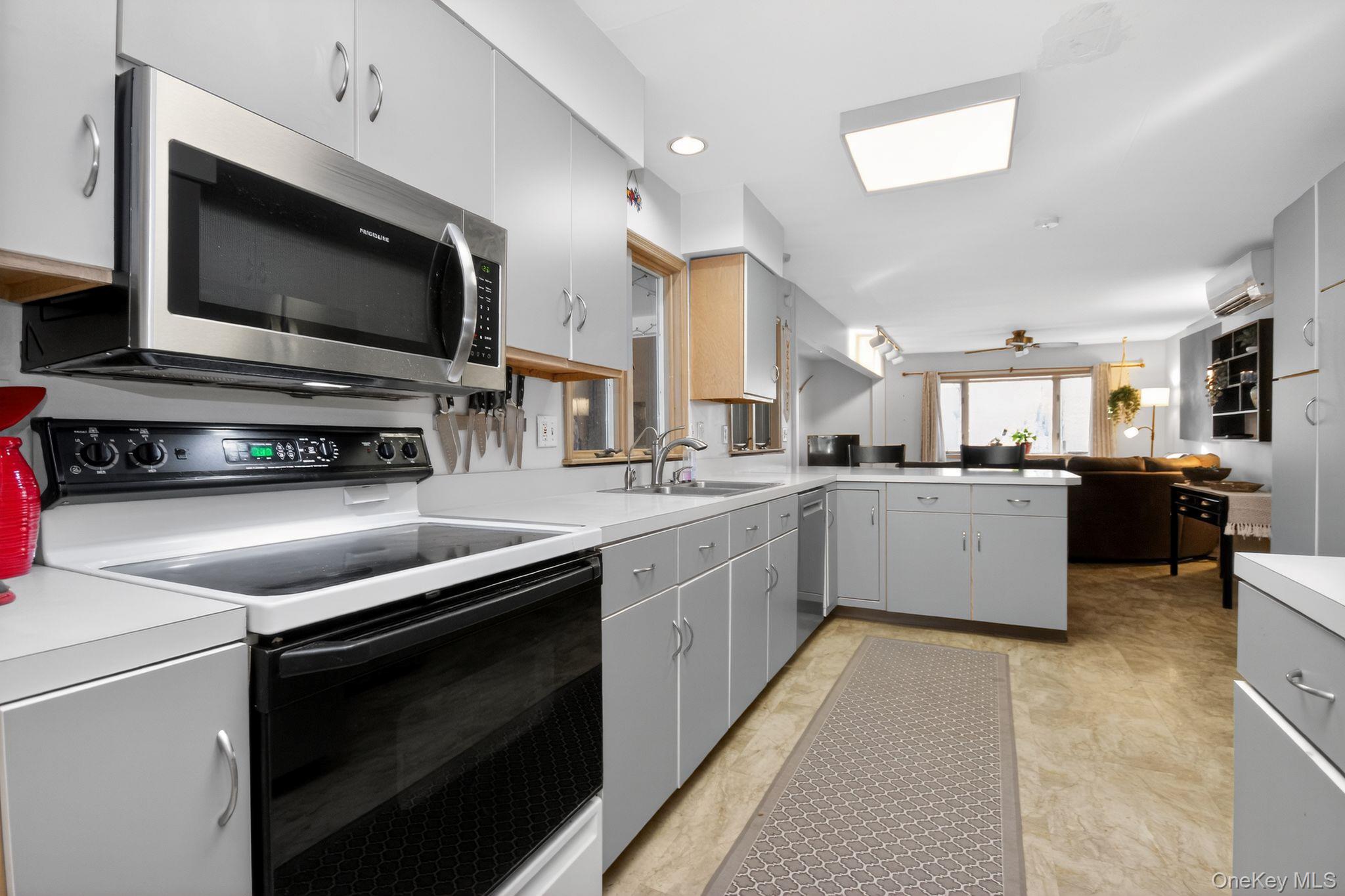 4 Carlyle Road, Hyde Park, NY 12538