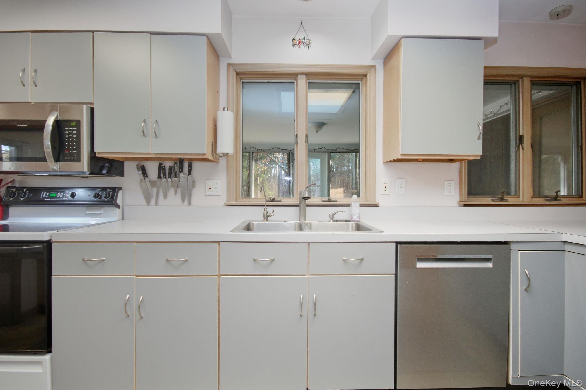 4 Carlyle Road, Hyde Park, NY 12538