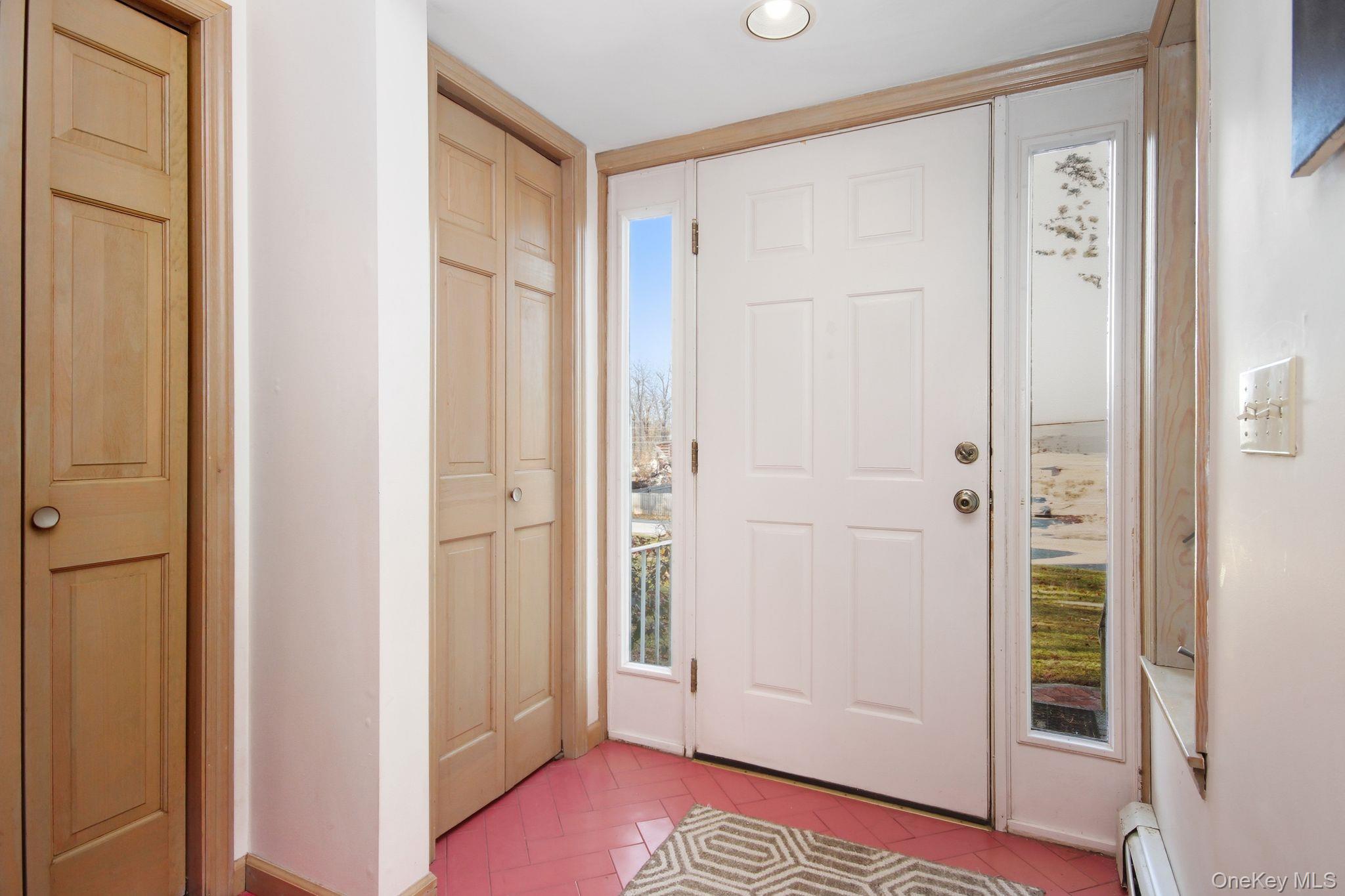 4 Carlyle Road, Hyde Park, NY 12538