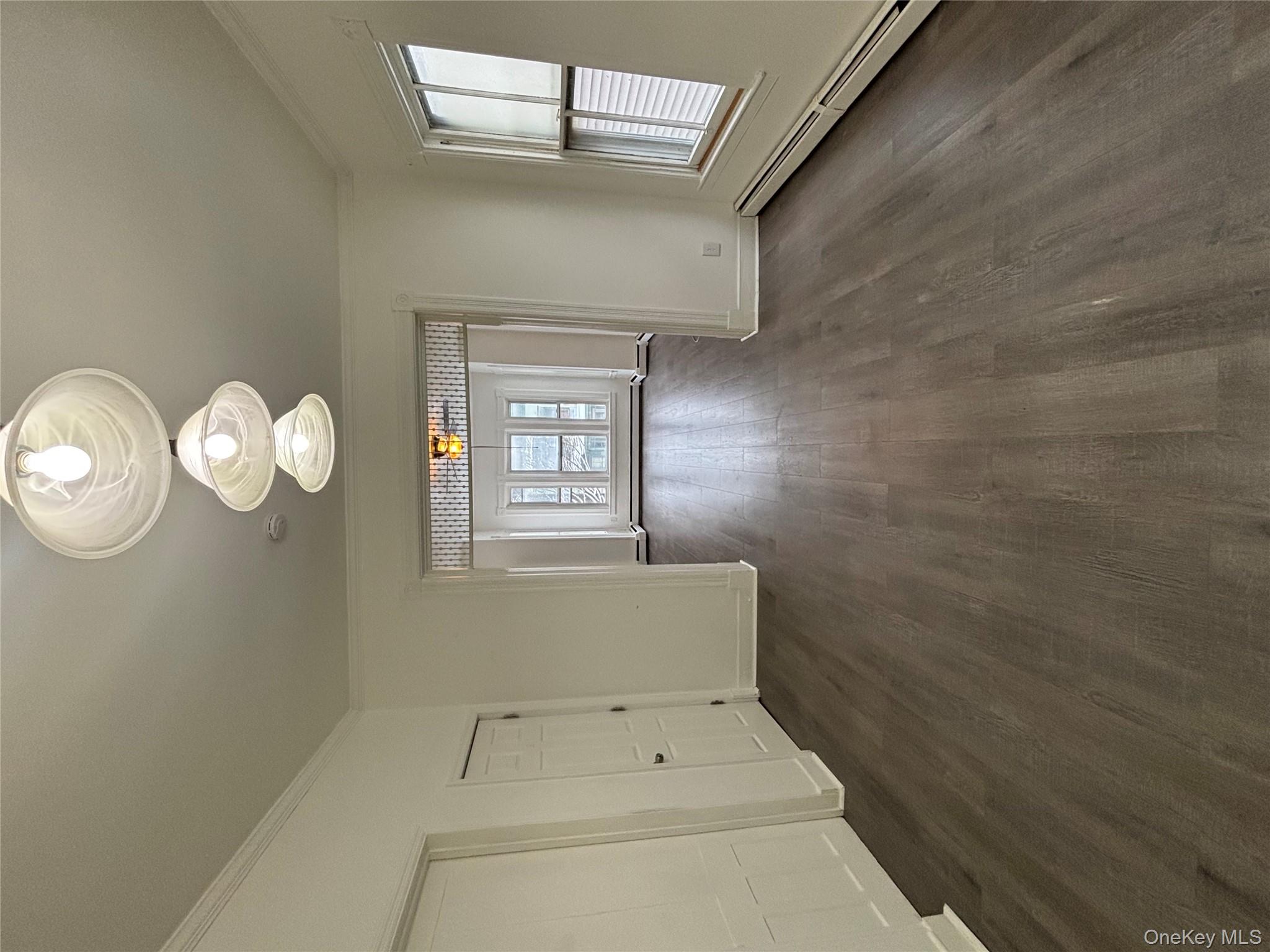 135 Fifth Avenue, Troy, NY 12180