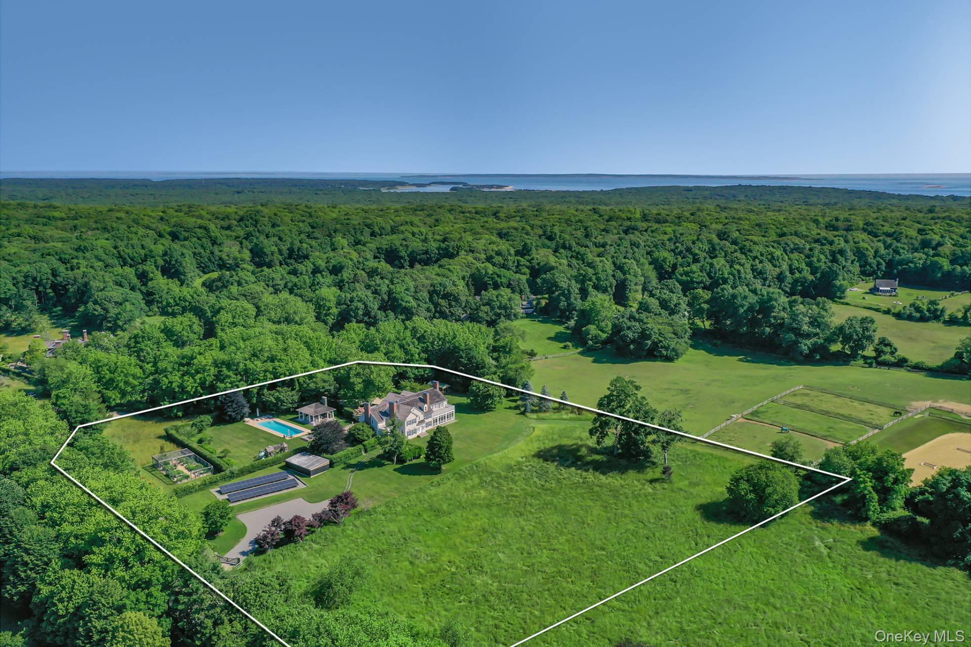 335 Town Lane, Amagansett, NY 11930