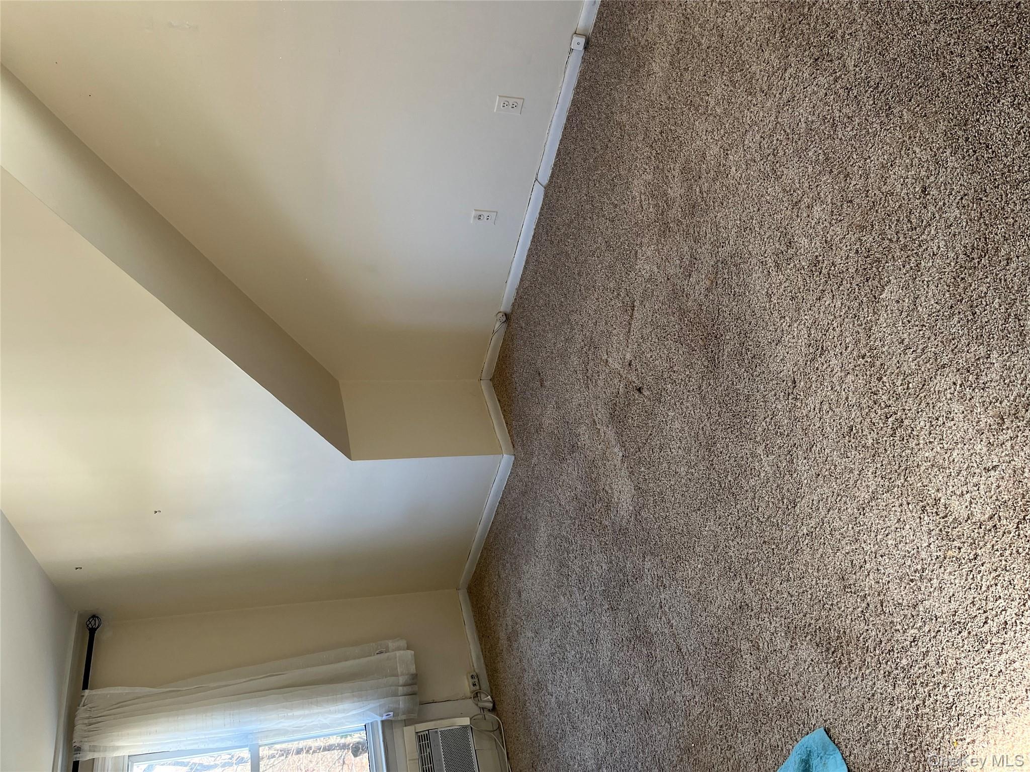 7 Floyd Place, East Norwich, NY 11732