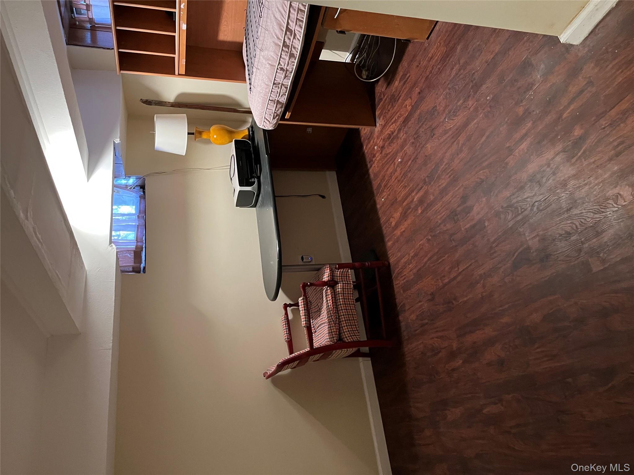 7 Floyd Place, East Norwich, NY 11732