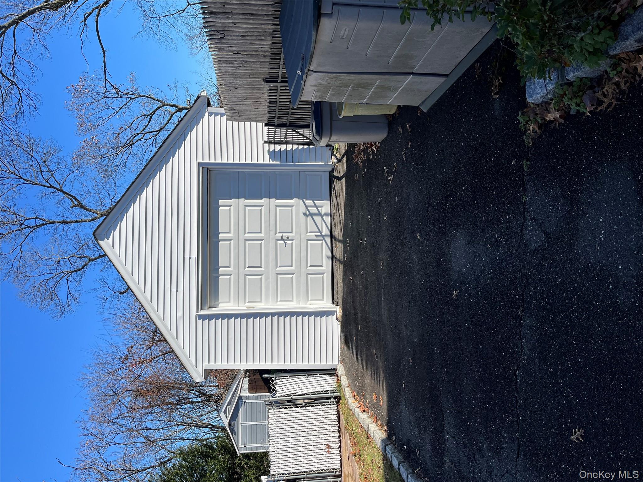 7 Floyd Place, East Norwich, NY 11732