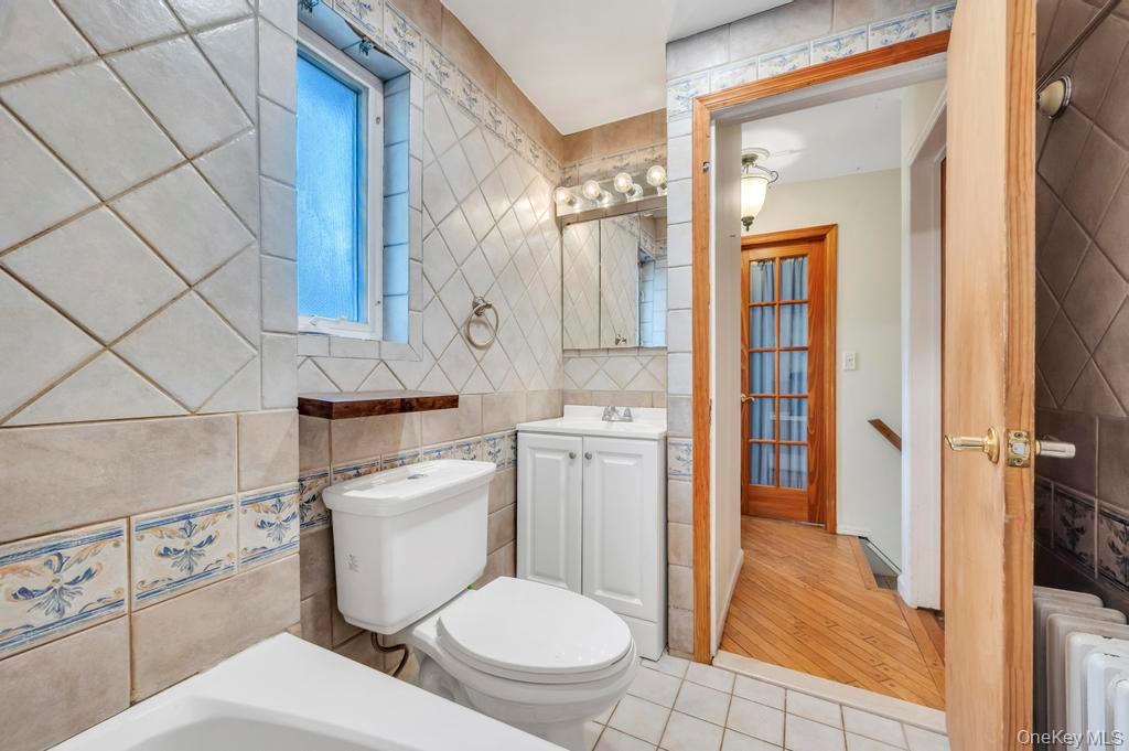 88 Marlboro Road, Valley Stream, NY 11581