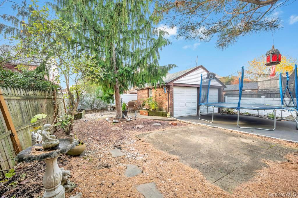 88 Marlboro Road, Valley Stream, NY 11581