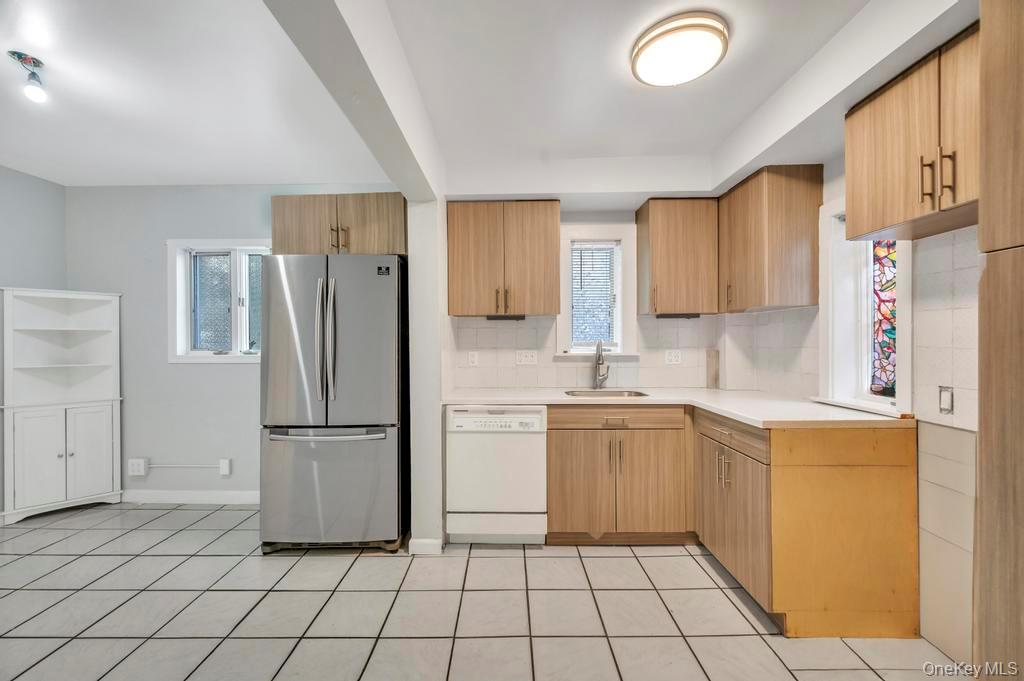 88 Marlboro Road, Valley Stream, NY 11581