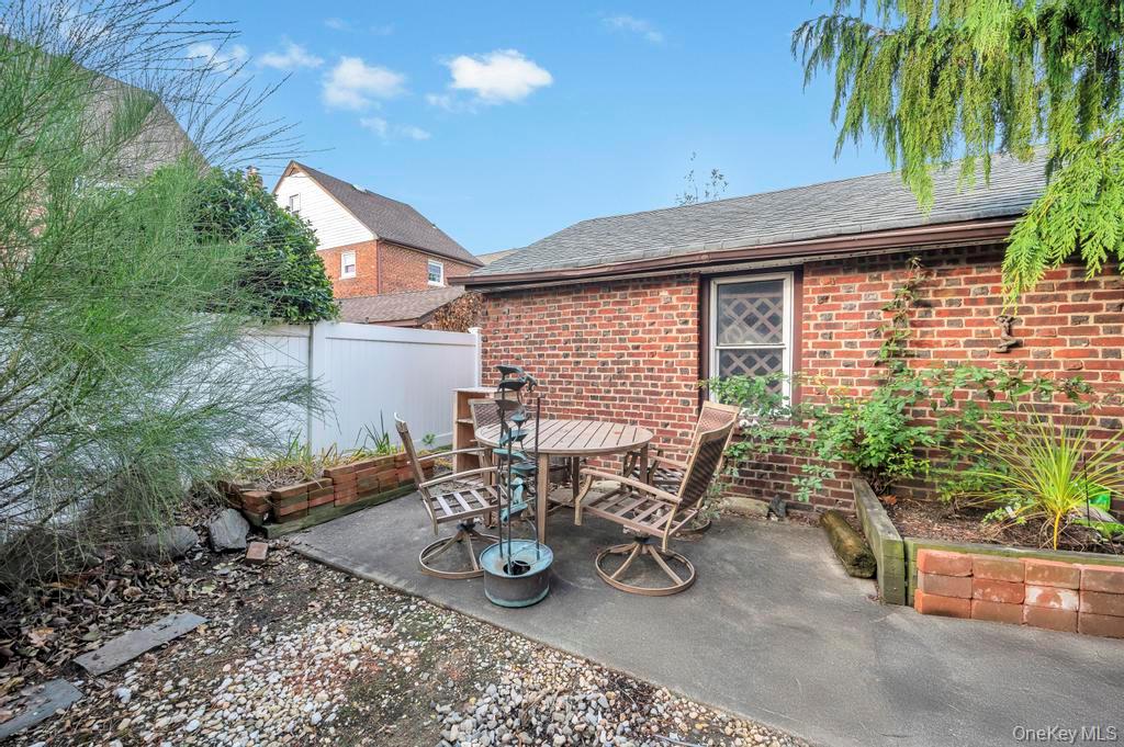 88 Marlboro Road, Valley Stream, NY 11581