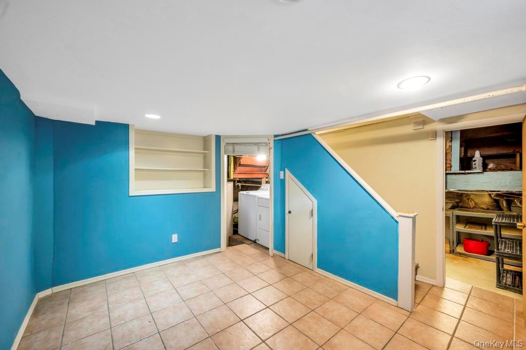 88 Marlboro Road, Valley Stream, NY 11581