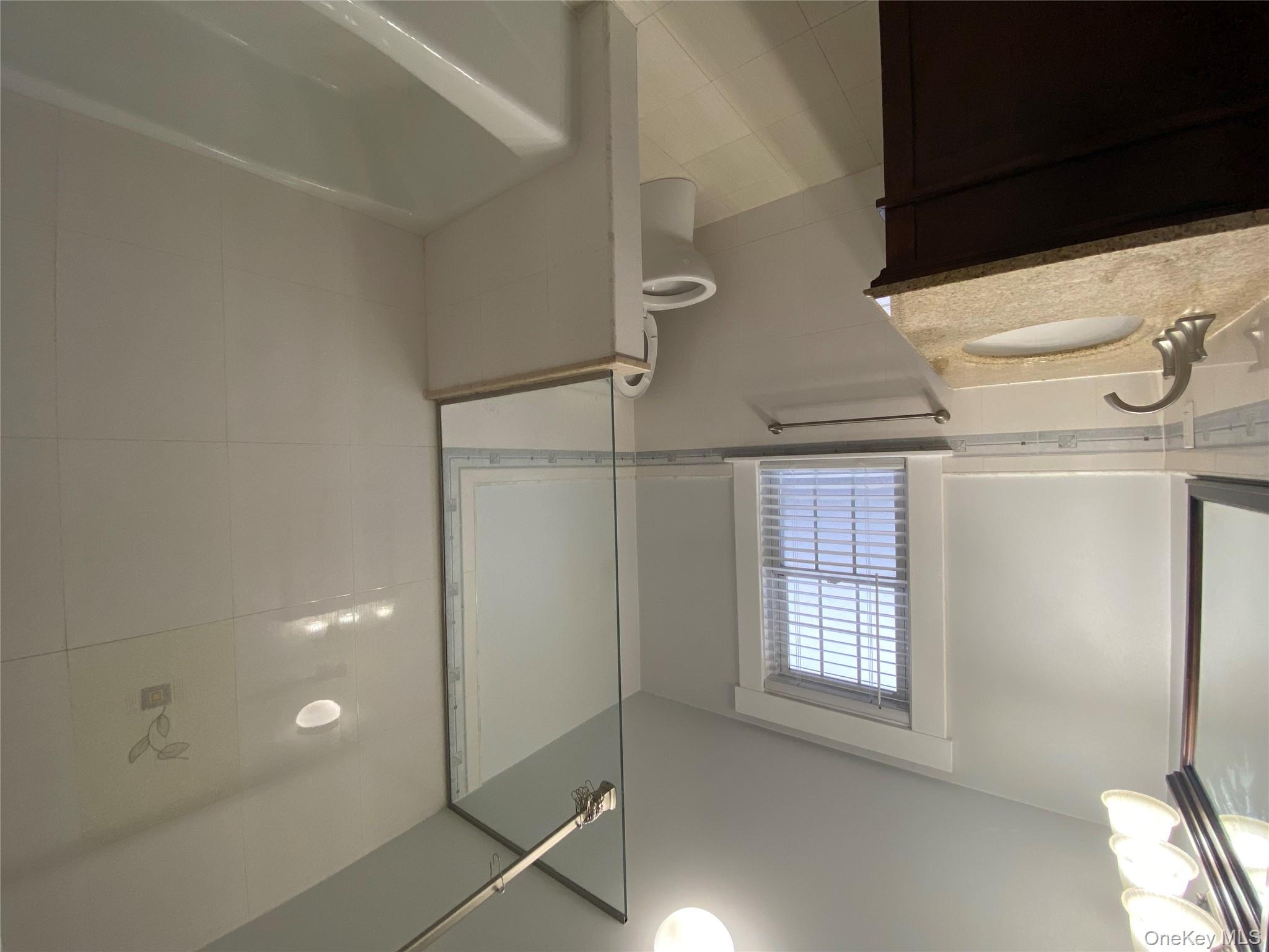 27 Grand Boulevard # B, Scarsdale, NY 10583