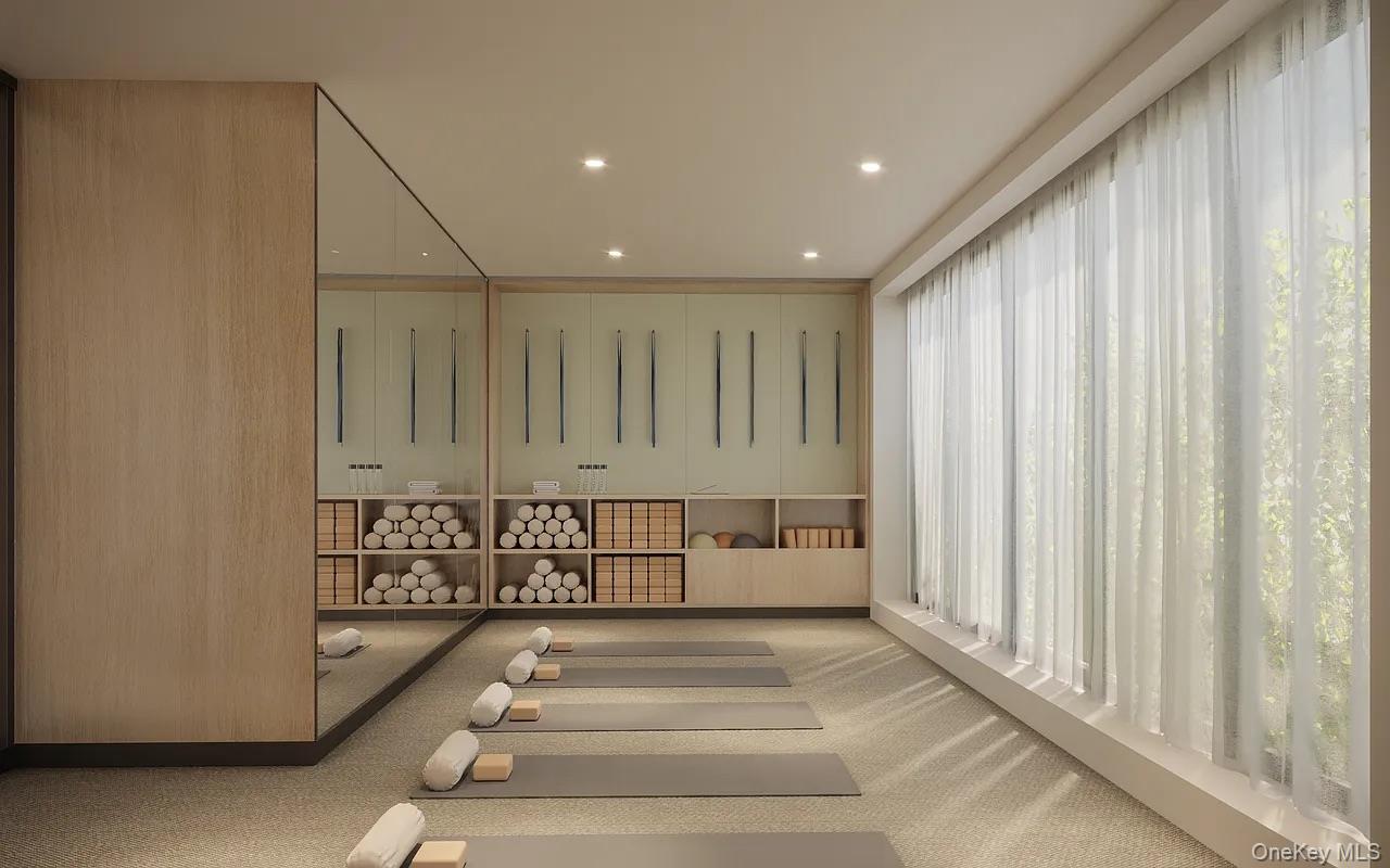 131-02A 40th Road # 10F, Flushing, NY 11354