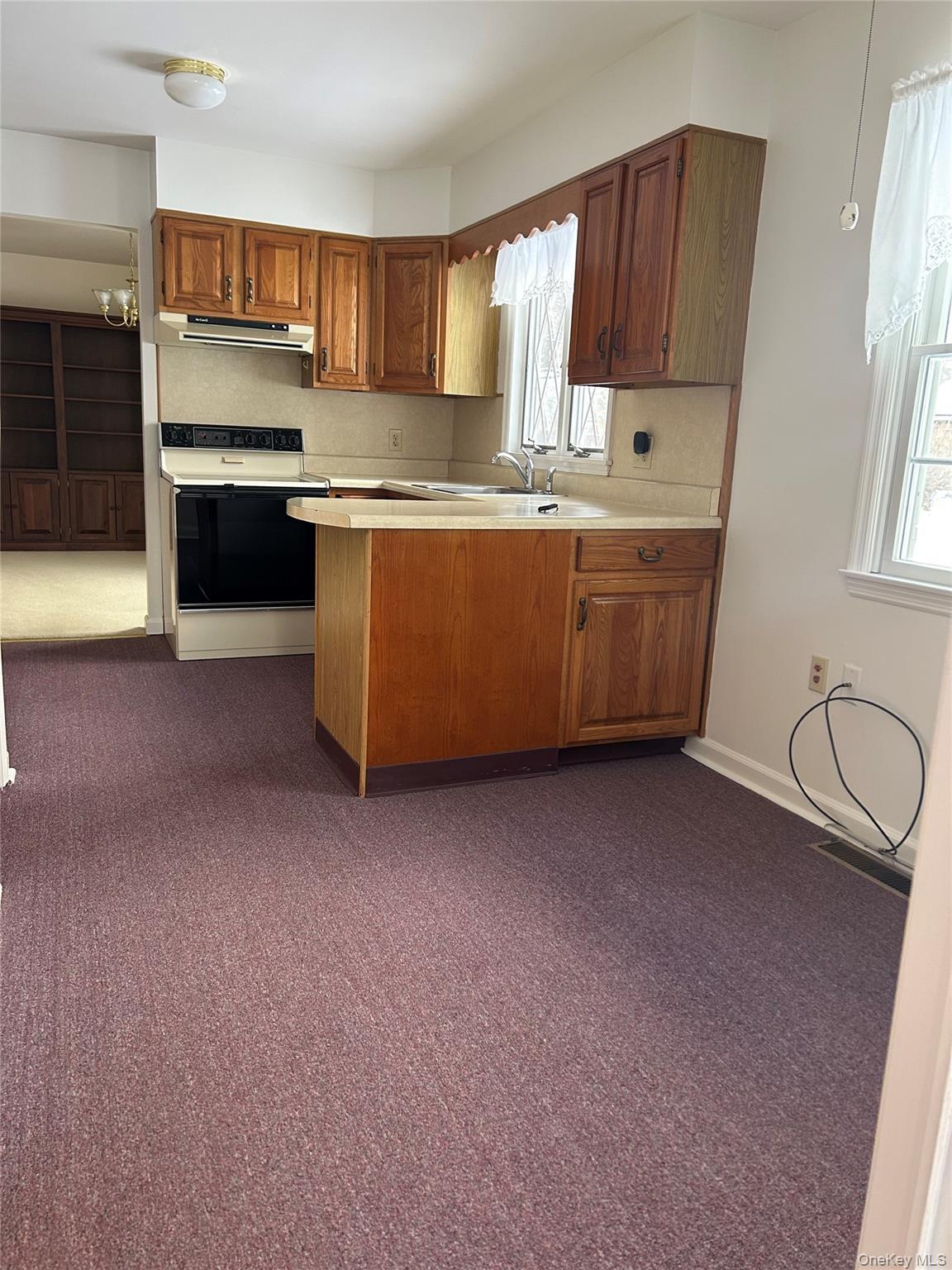 2 Scism Circle, Red Hook, NY 12571