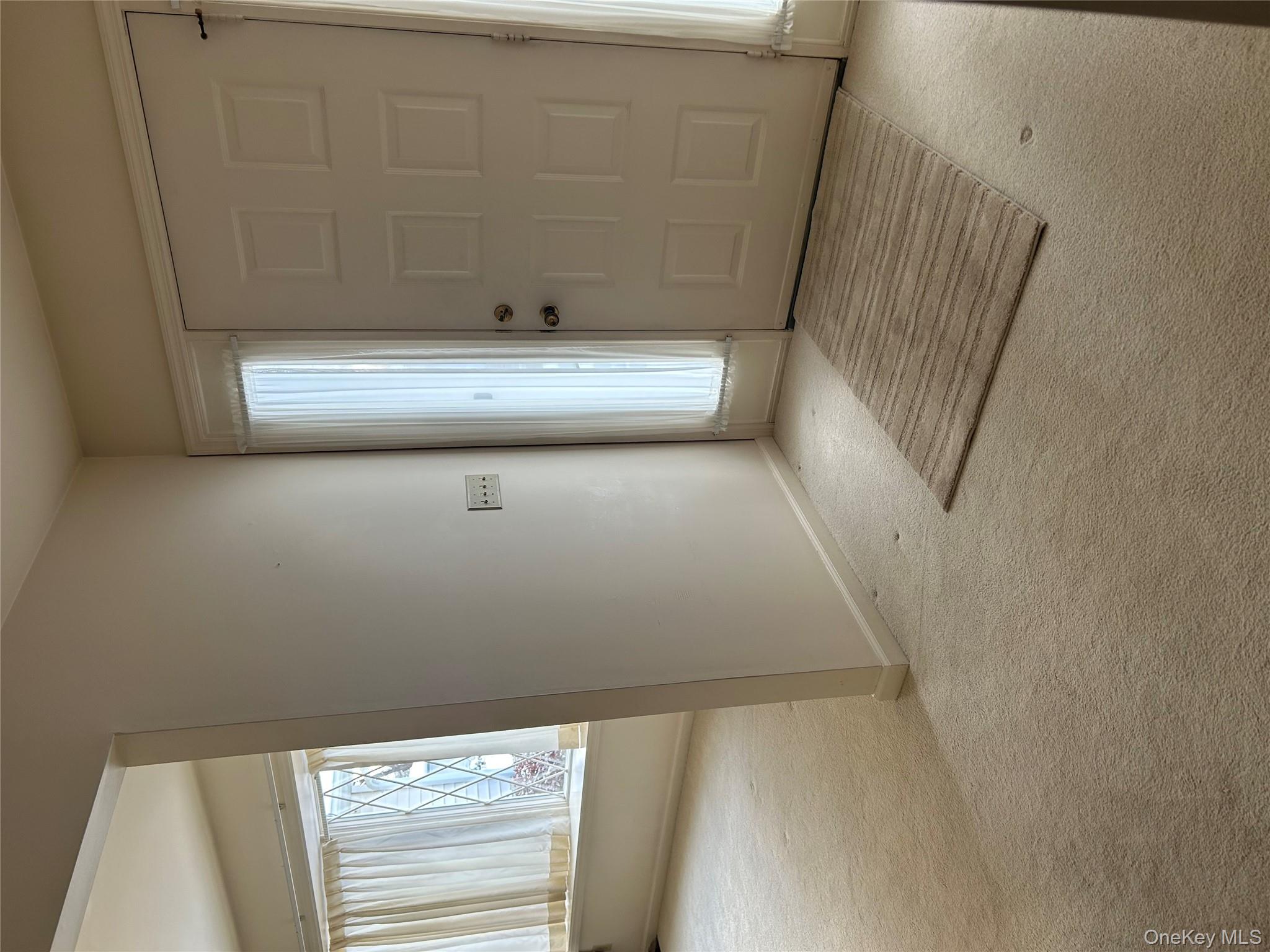 2 Scism Circle, Red Hook, NY 12571