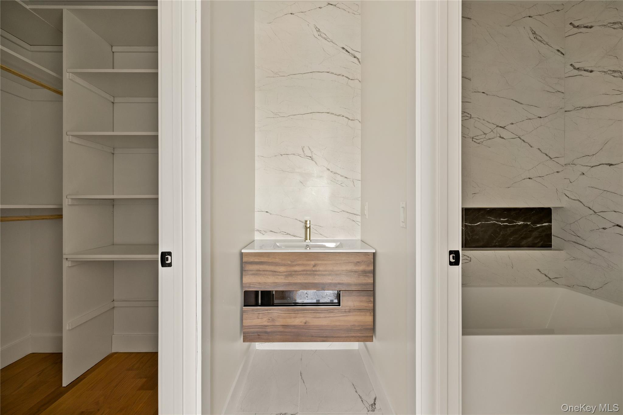 5 Valley Way # 321, Spring Valley, NY 10977