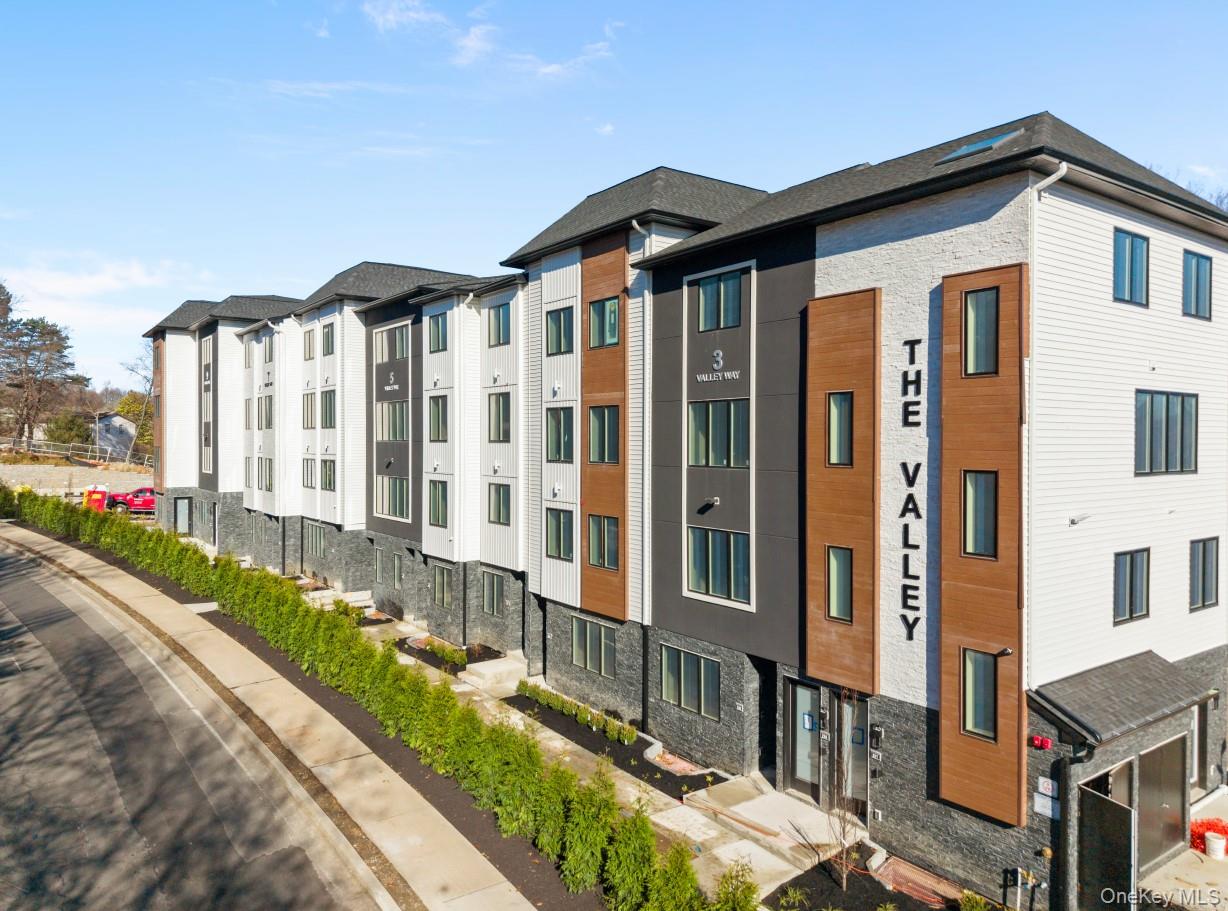 5 Valley Way # 321, Spring Valley, NY 10977