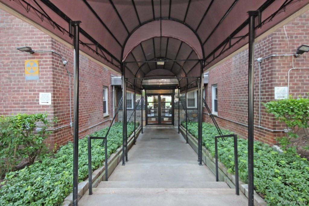 279 N Broadway # 1T, Yonkers, NY 10701