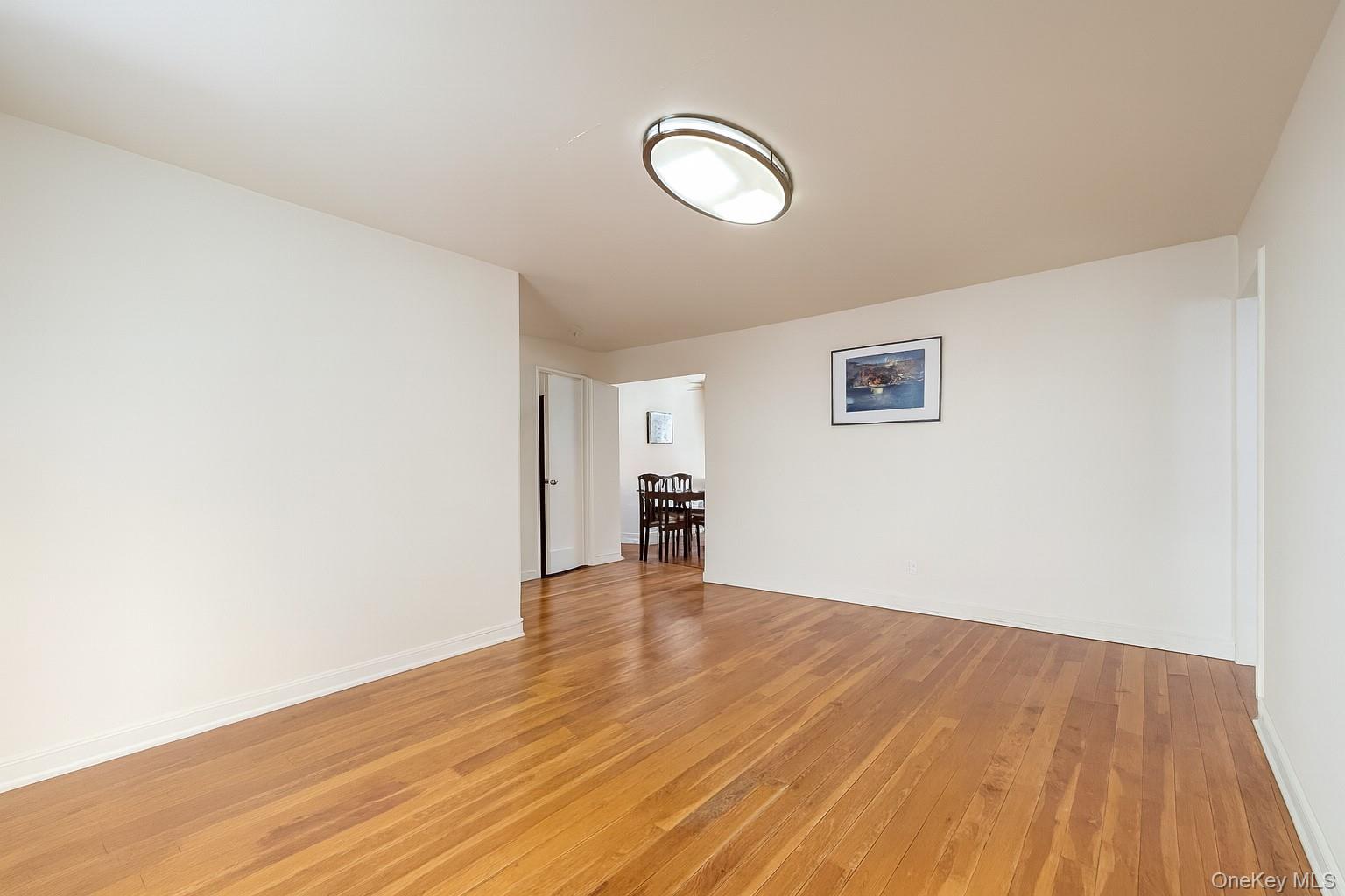 7 Terrace Circle # 3D, Great Neck, NY 11021