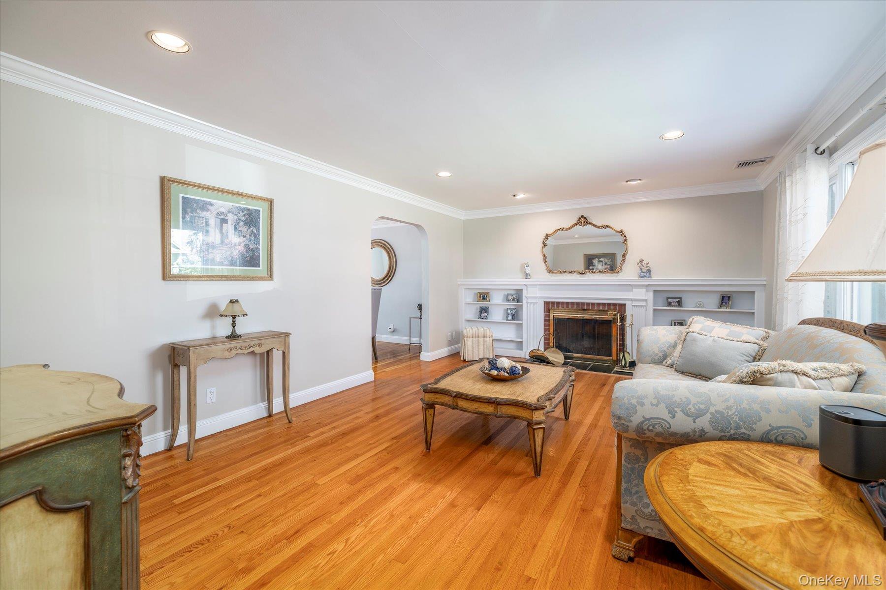 122 Pine Street, Rockville Centre, NY 11570