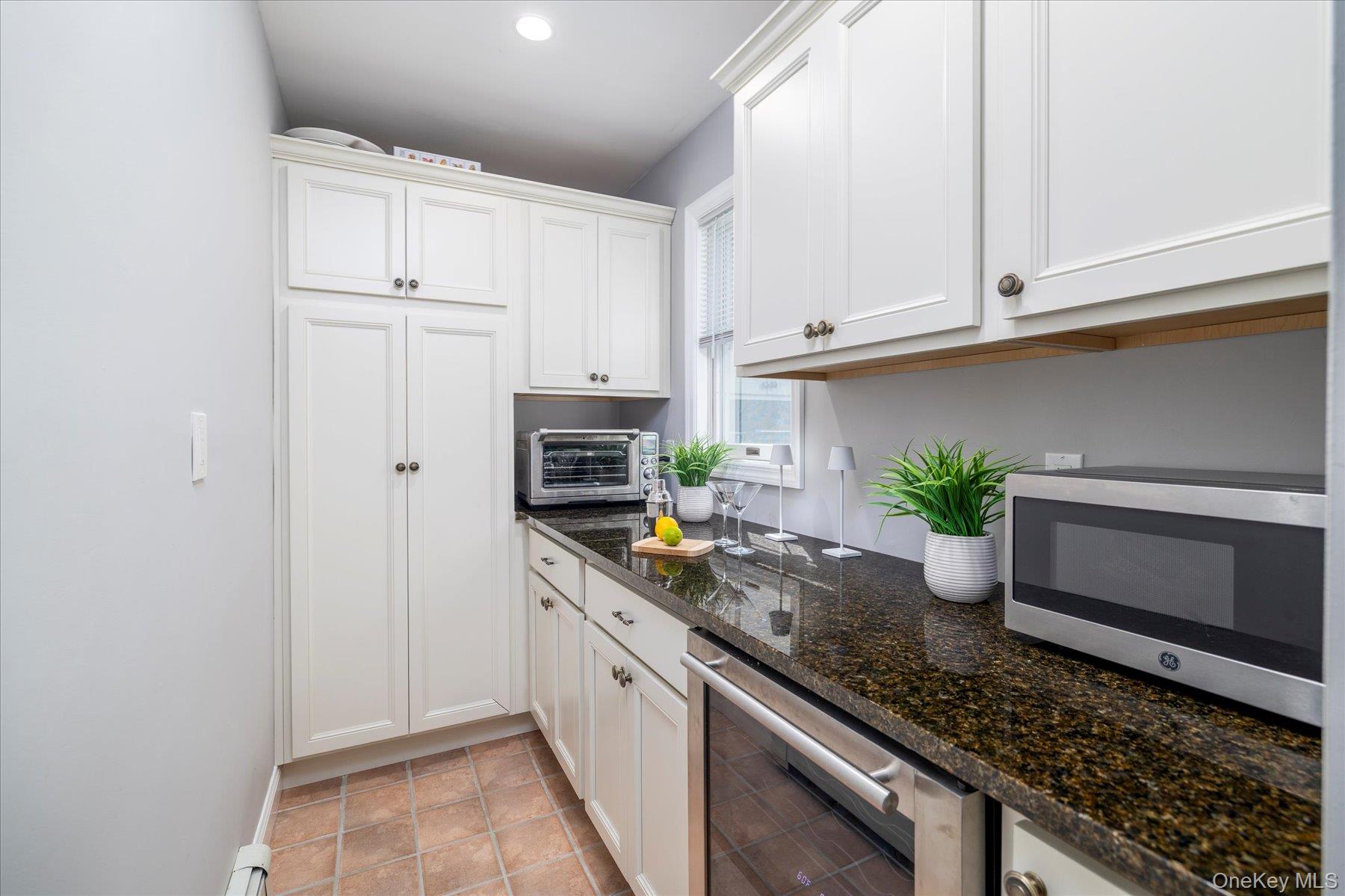 122 Pine Street, Rockville Centre, NY 11570