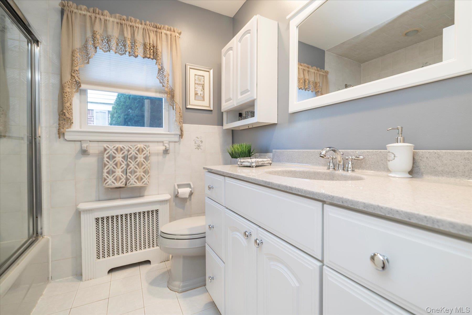 122 Pine Street, Rockville Centre, NY 11570