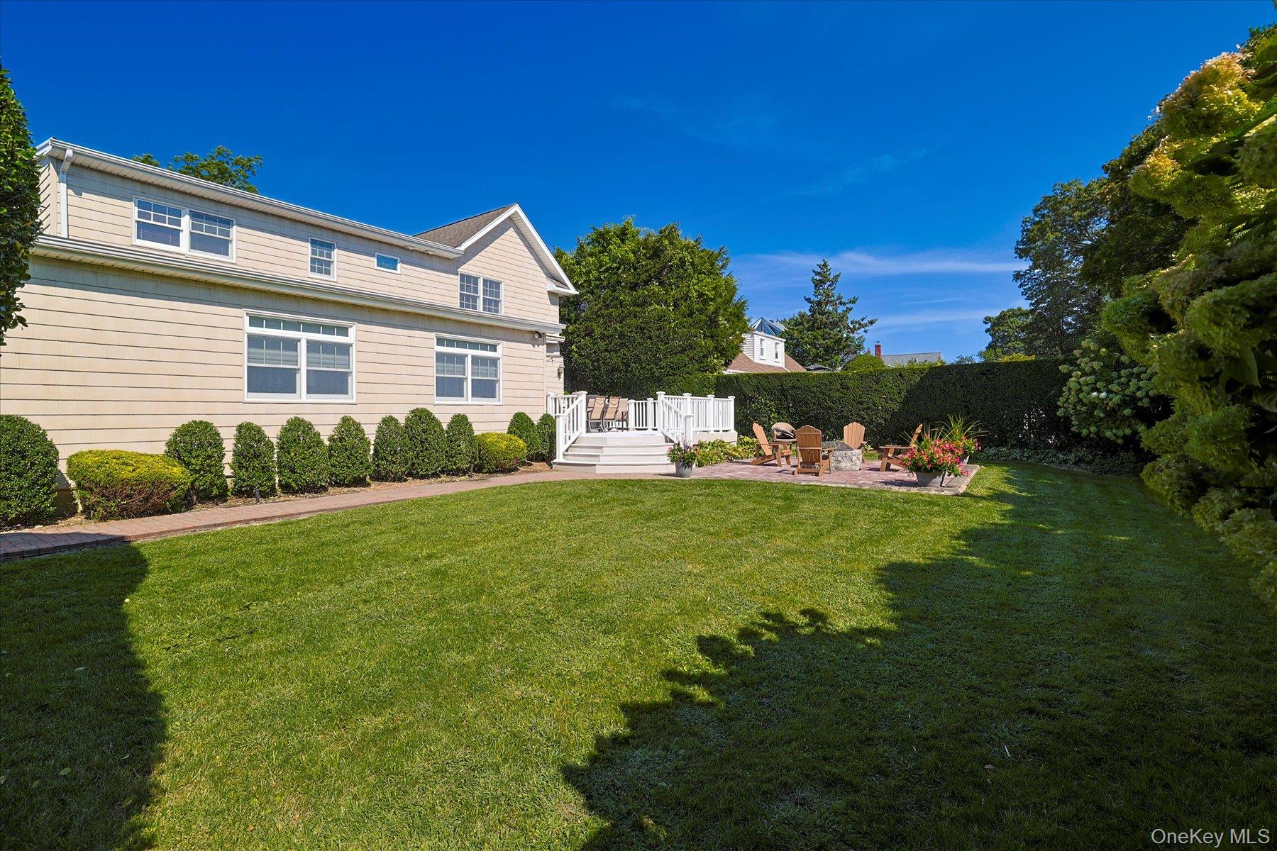 122 Pine Street, Rockville Centre, NY 11570