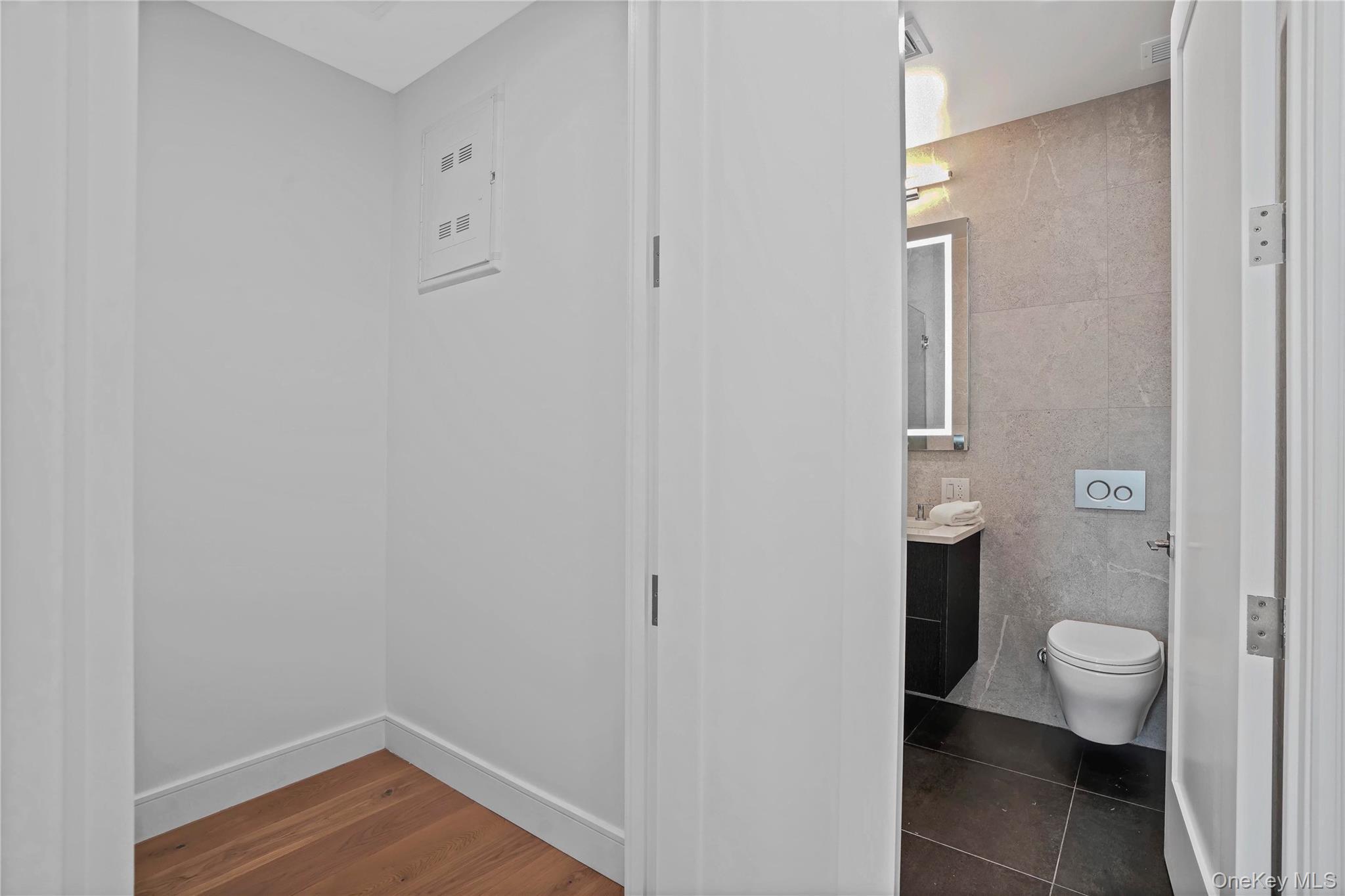 21-31 Shore Boulevard # 3, Astoria, NY 11105