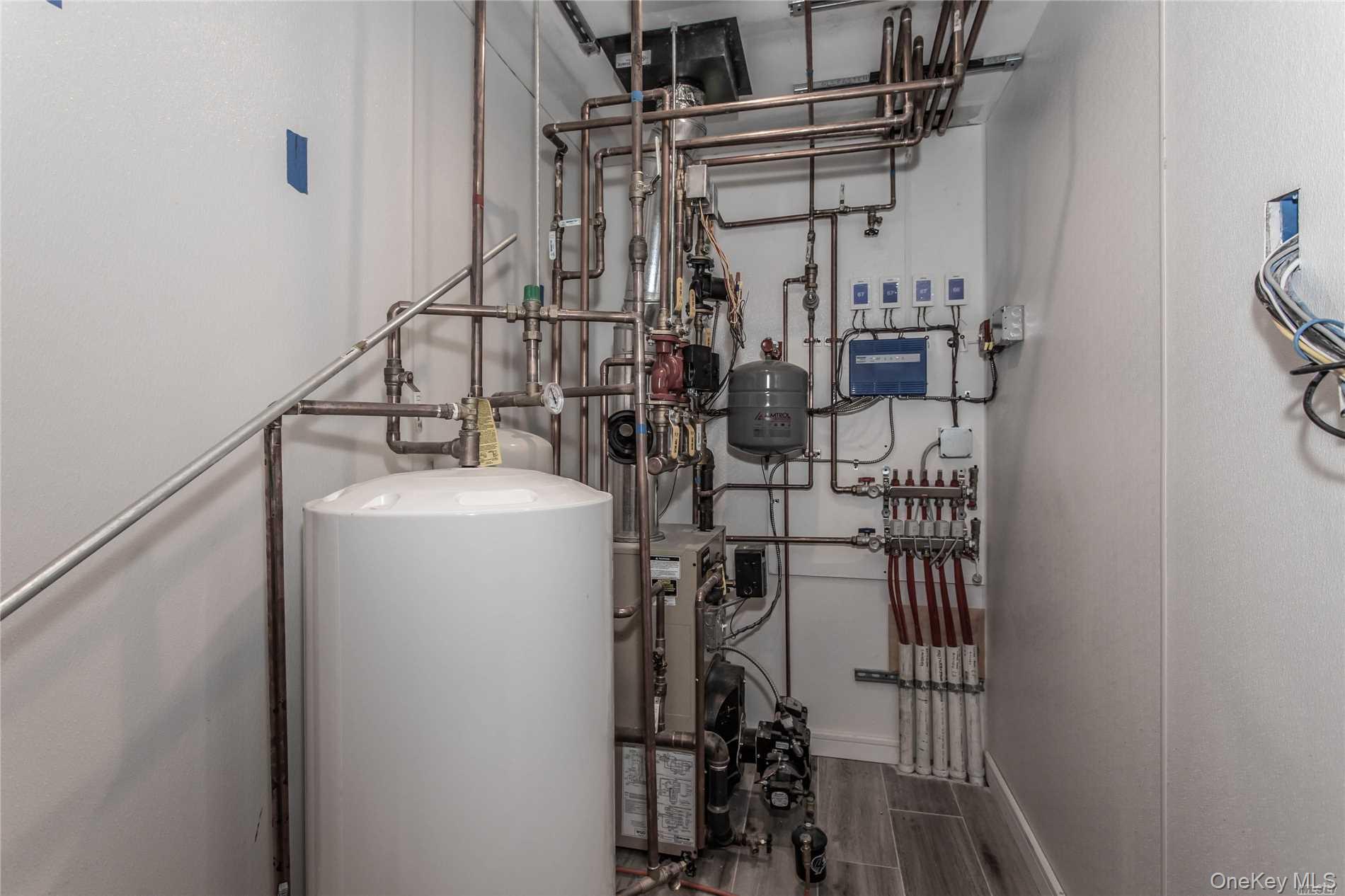 292 Acre Lane, Hicksville, NY 11801